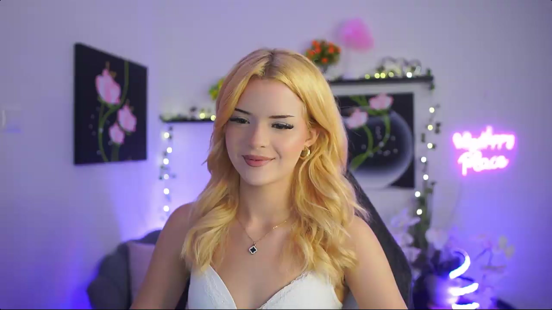 Gallery image thumbnail from Barbie_Bree's myfreecams stream on, 08/21/2026, 14:56 image 16 of 20