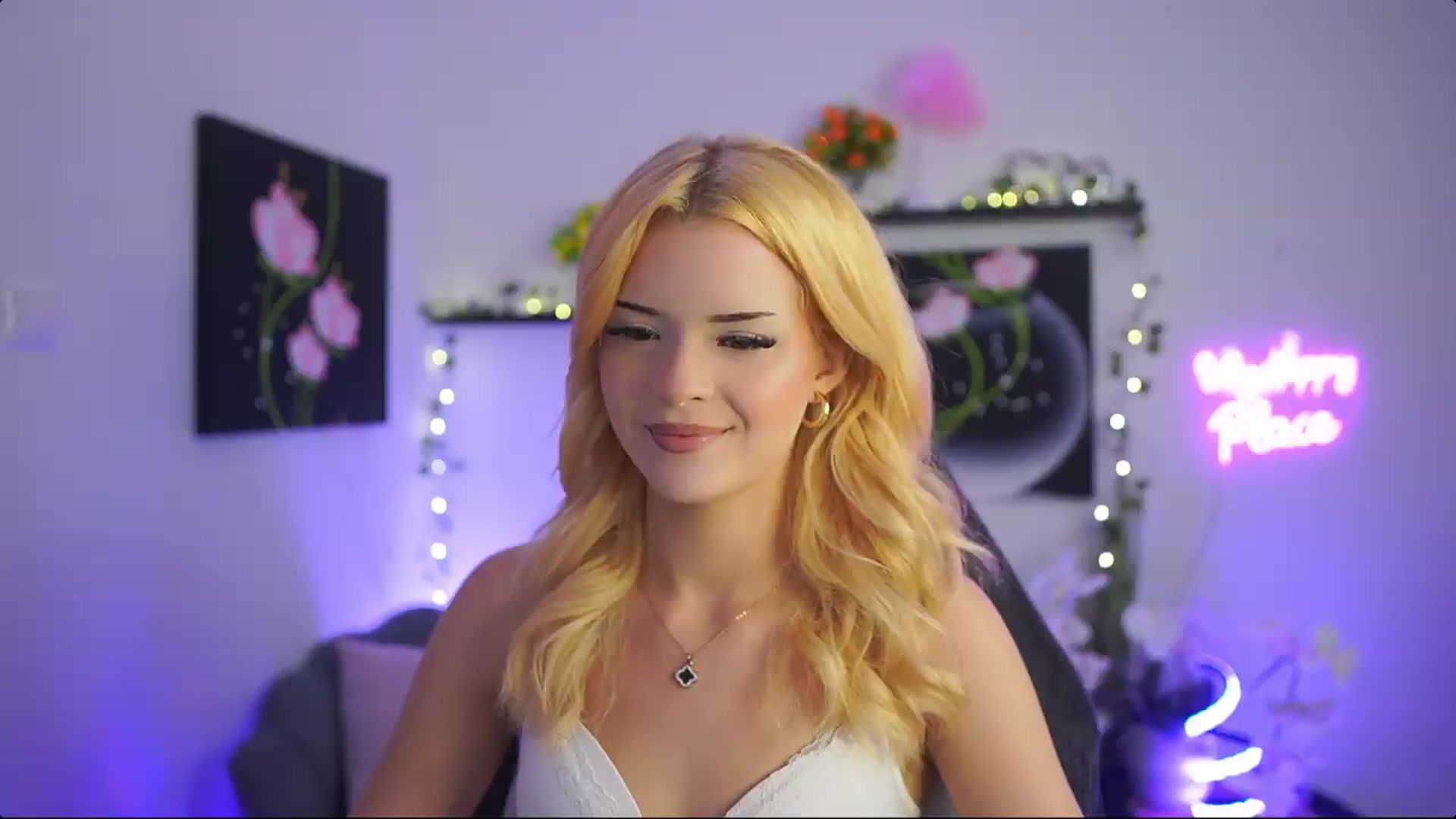 Gallery image thumbnail from Barbie_Bree's myfreecams stream on, 08/21/2026, 14:56 image 17 of 20