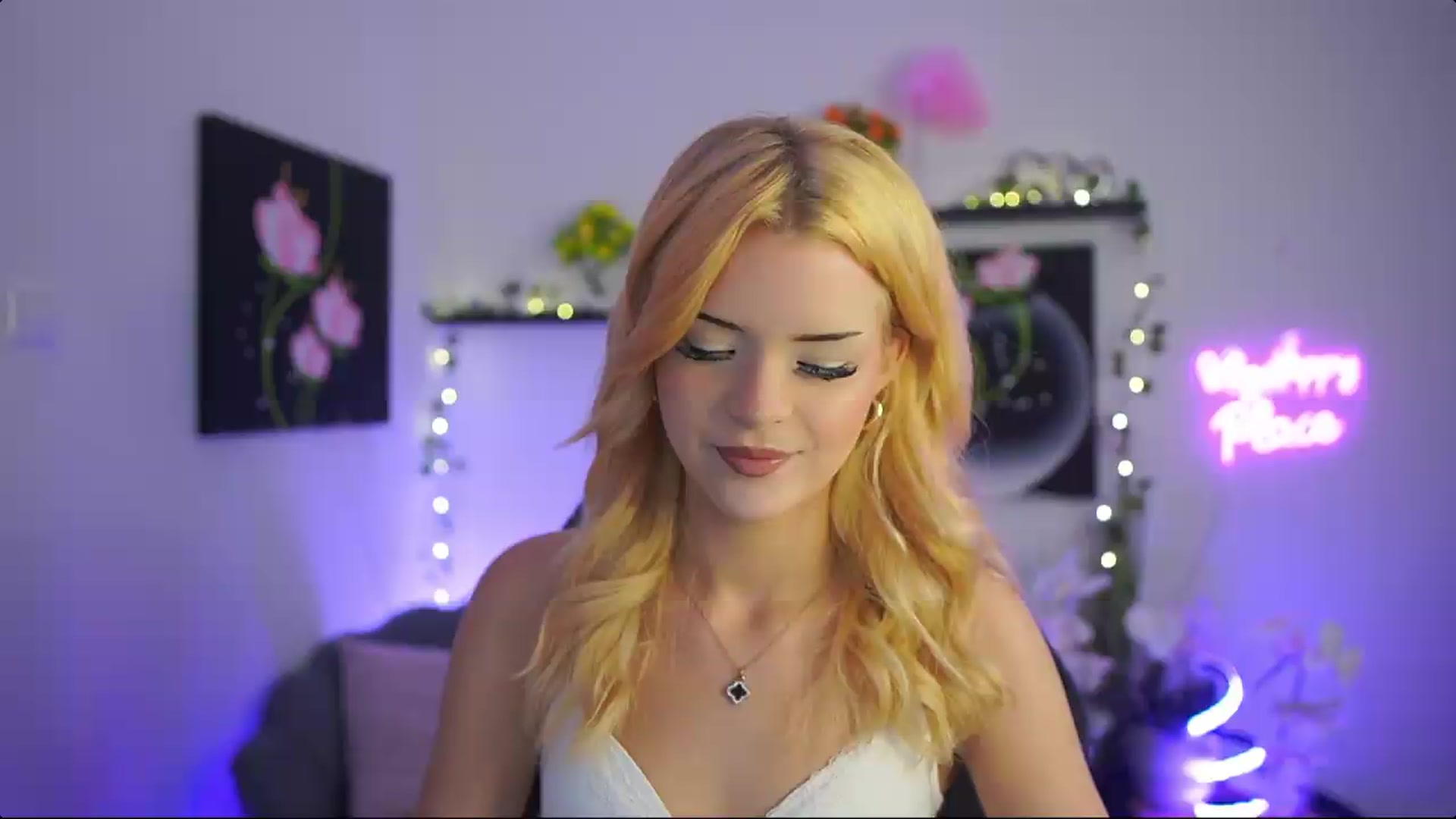 Gallery image thumbnail from Barbie_Bree's myfreecams stream on, 08/21/2026, 14:56 image 10 of 20