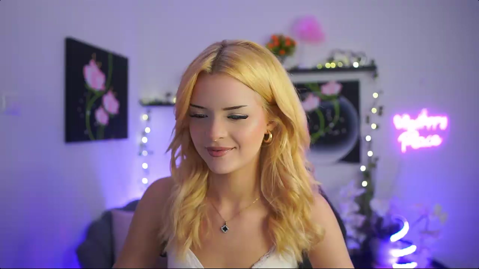 Gallery image thumbnail from Barbie_Bree's myfreecams stream on, 08/21/2026, 14:56 image 3 of 20
