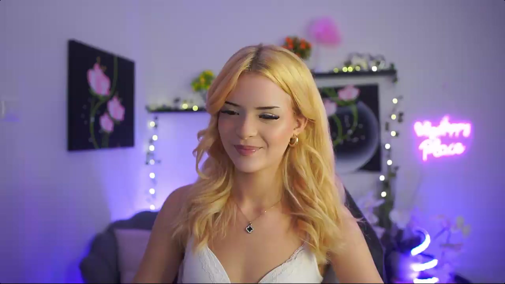 Gallery image thumbnail from Barbie_Bree's myfreecams stream on, 08/21/2026, 16:22 image 19 of 20
