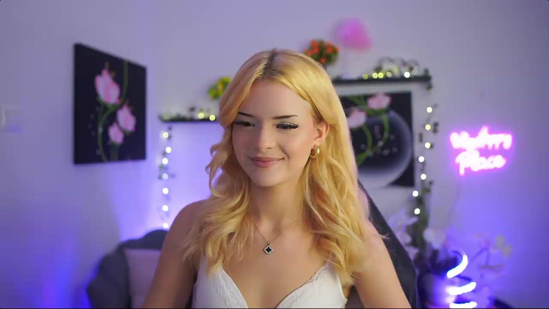 Gallery image thumbnail from Barbie_Bree's myfreecams stream on, 08/21/2026, 16:22 image 18 of 20
