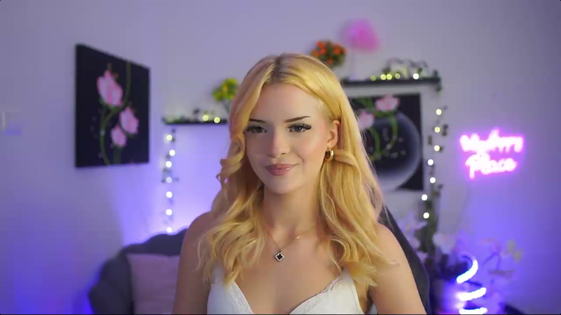 Gallery image thumbnail from Barbie_Bree's myfreecams stream on, 08/21/2026, 17:50 image 6 of 20