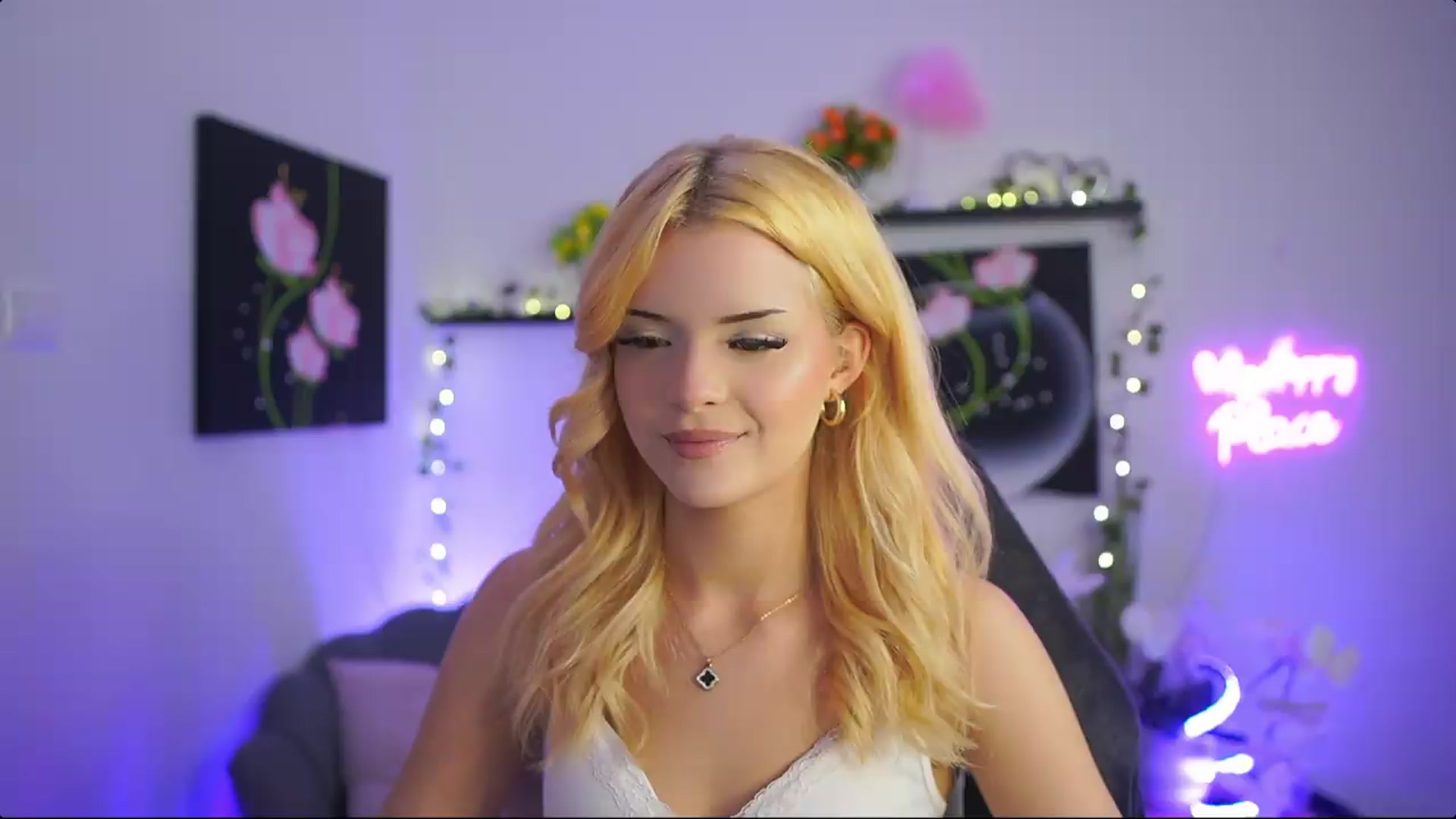 Gallery image thumbnail from Barbie_Bree's myfreecams stream on, 08/21/2026, 17:50 image 13 of 20