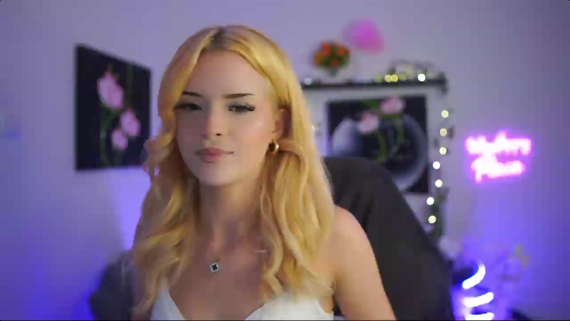 Gallery image thumbnail from Barbie_Bree's myfreecams stream on, 08/21/2026, 17:50 image 7 of 20
