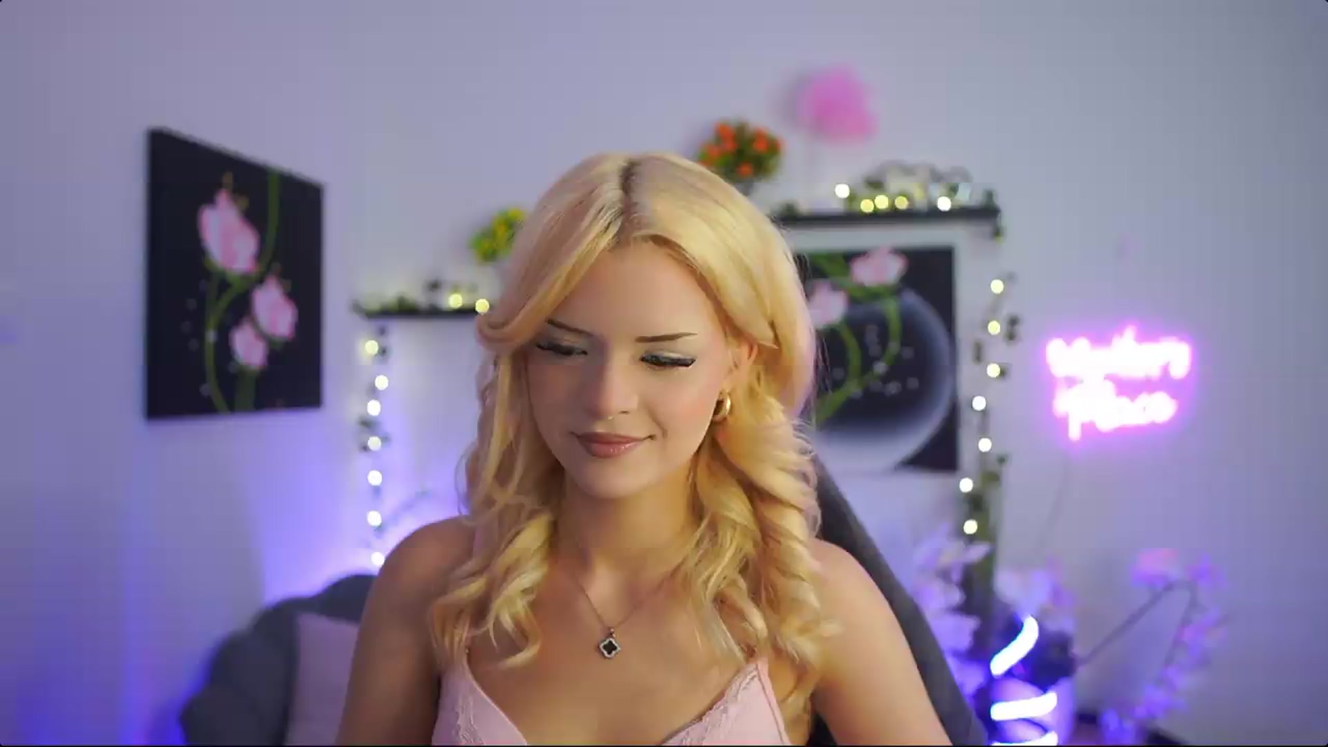 Gallery image thumbnail from Barbie_Bree's myfreecams stream on, 08/22/2026, 14:57 image 5 of 20