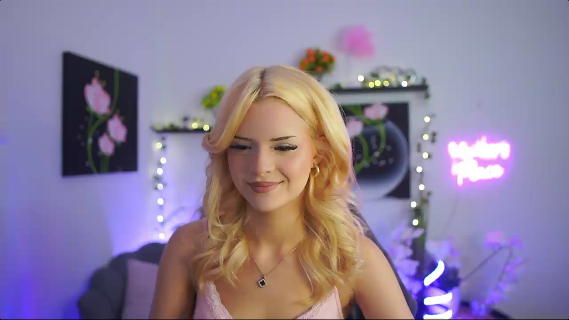 Gallery image thumbnail from Barbie_Bree's myfreecams stream on, 08/22/2026, 15:41 image 3 of 20