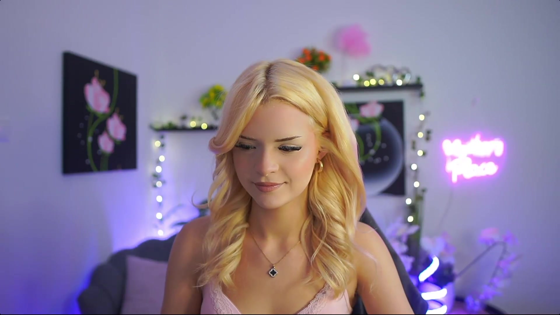 Gallery image thumbnail from Barbie_Bree's myfreecams stream on, 08/22/2026, 16:49 image 16 of 20