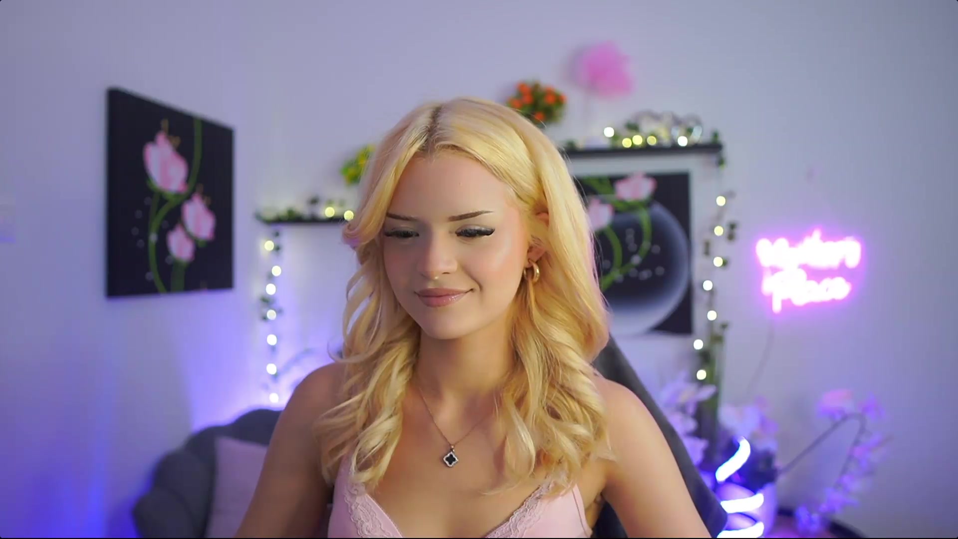Gallery image thumbnail from Barbie_Bree's myfreecams stream on, 08/22/2026, 16:49 image 5 of 20