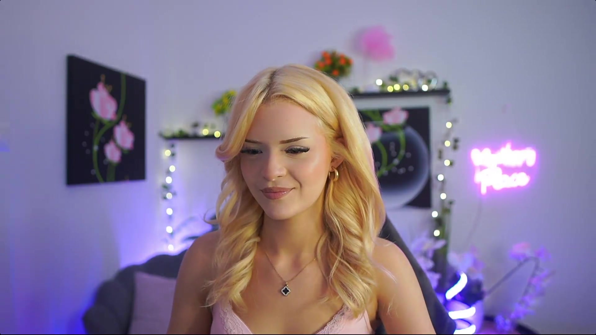 Gallery image thumbnail from Barbie_Bree's myfreecams stream on, 08/22/2026, 16:49 image 19 of 20