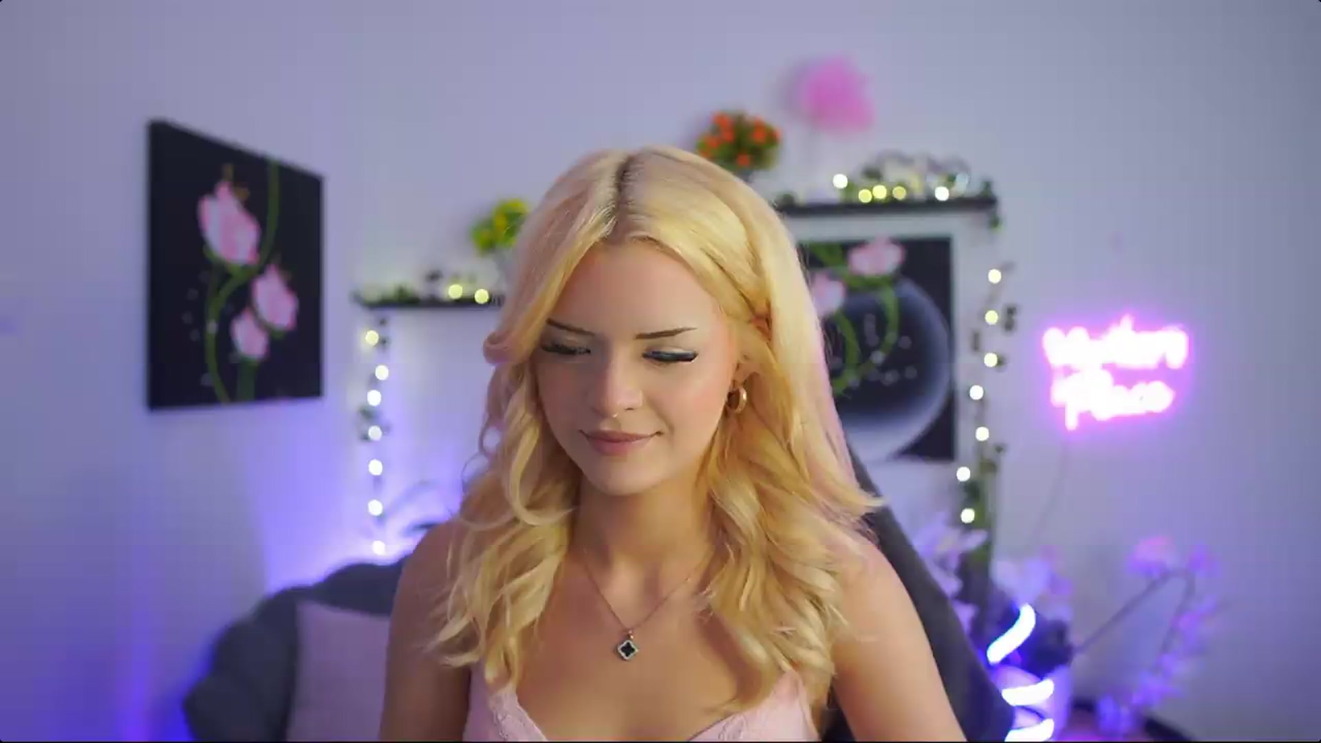 Gallery image thumbnail from Barbie_Bree's myfreecams stream on, 08/22/2026, 17:57 image 4 of 20