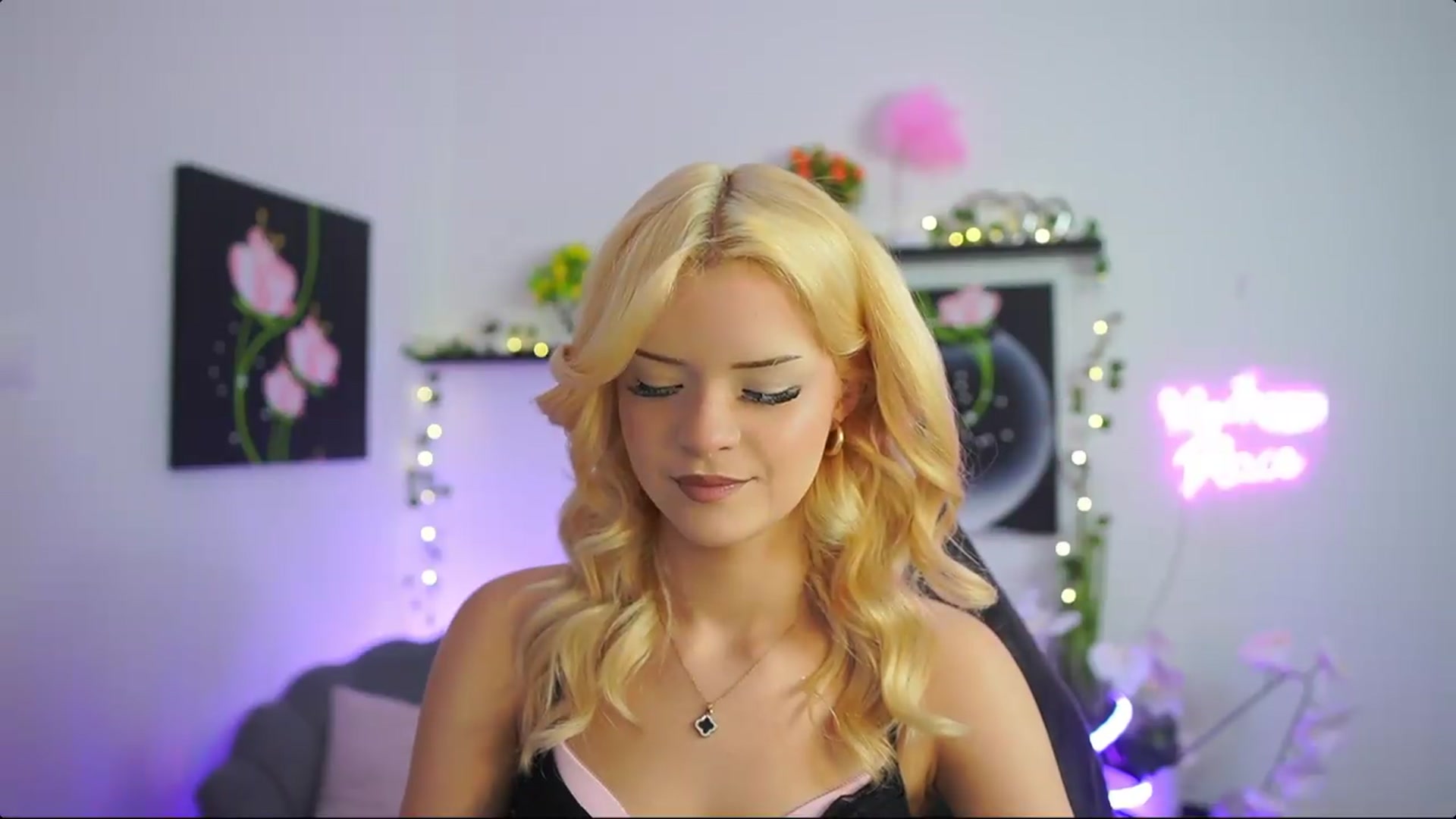 Gallery image thumbnail from Barbie_Bree's myfreecams stream on, 08/23/2026, 15:01 image 20 of 20