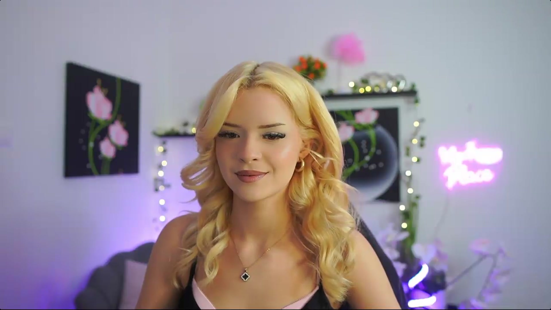 Gallery image thumbnail from Barbie_Bree's myfreecams stream on, 08/23/2026, 15:01 image 5 of 20