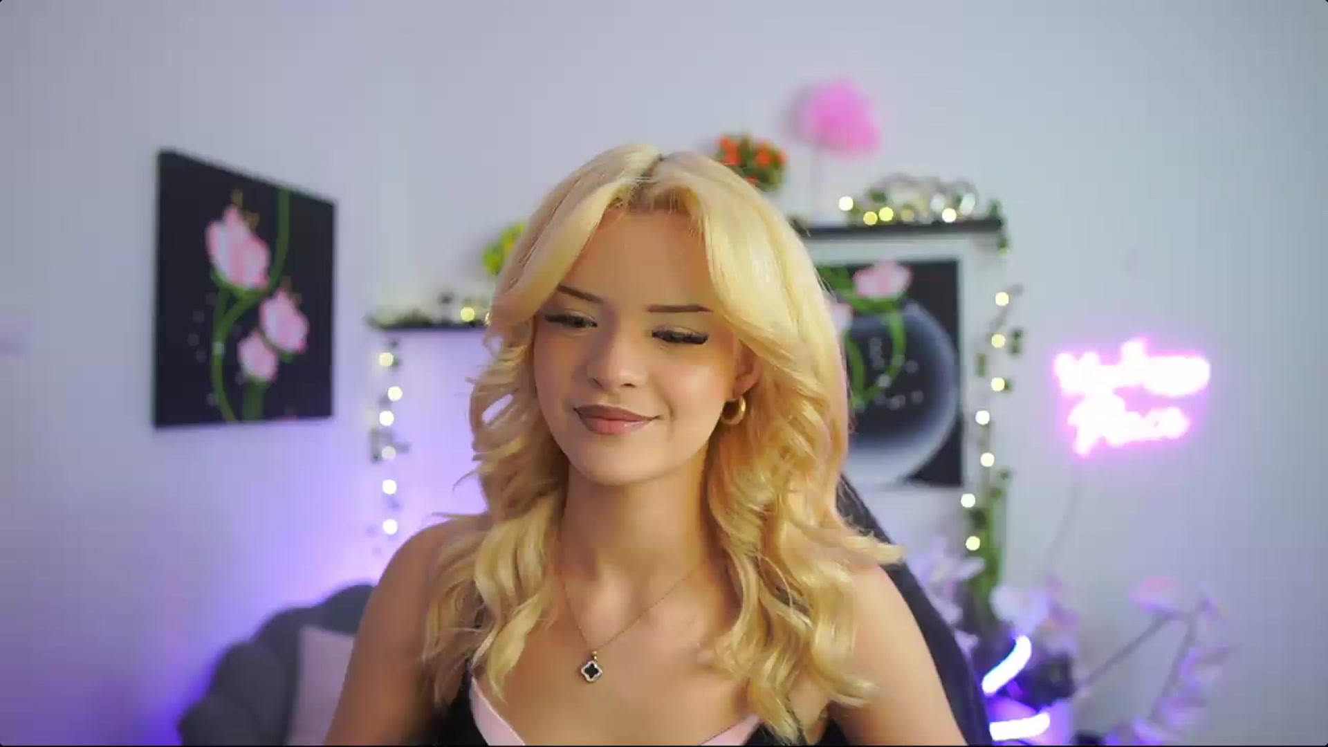 Gallery image thumbnail from Barbie_Bree's myfreecams stream on, 08/23/2026, 15:01 image 1 of 20