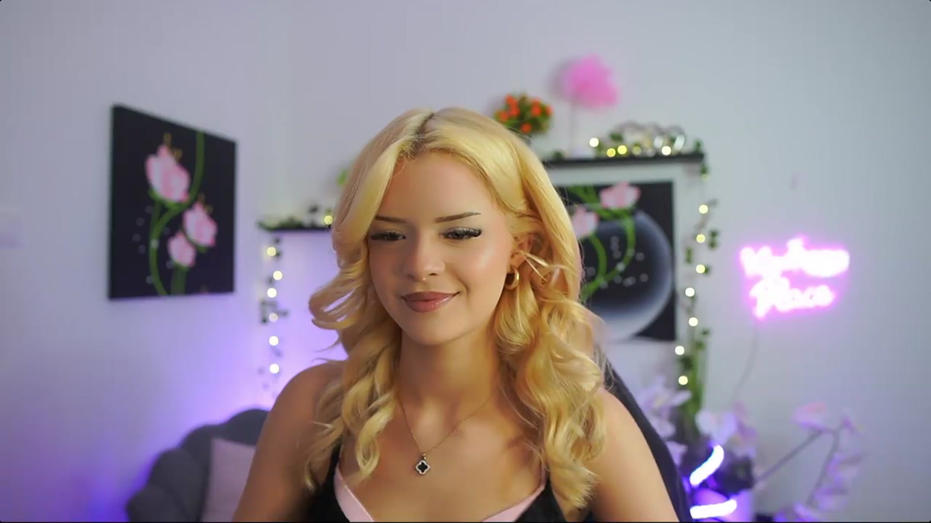 Gallery image thumbnail from Barbie_Bree's myfreecams stream on, 08/23/2026, 15:01 image 6 of 20