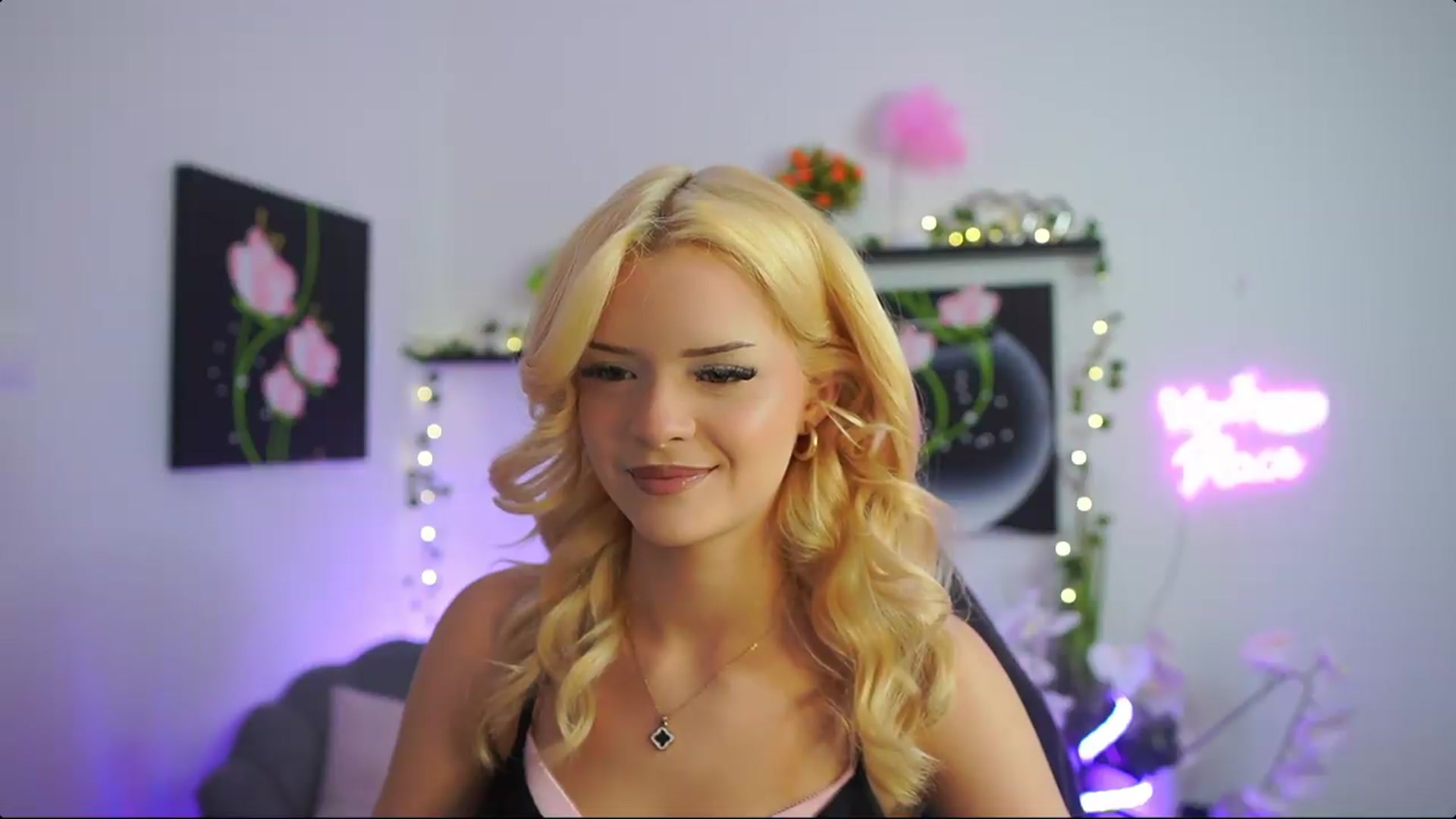Gallery image thumbnail from Barbie_Bree's myfreecams stream on, 08/23/2026, 15:01 image 7 of 20