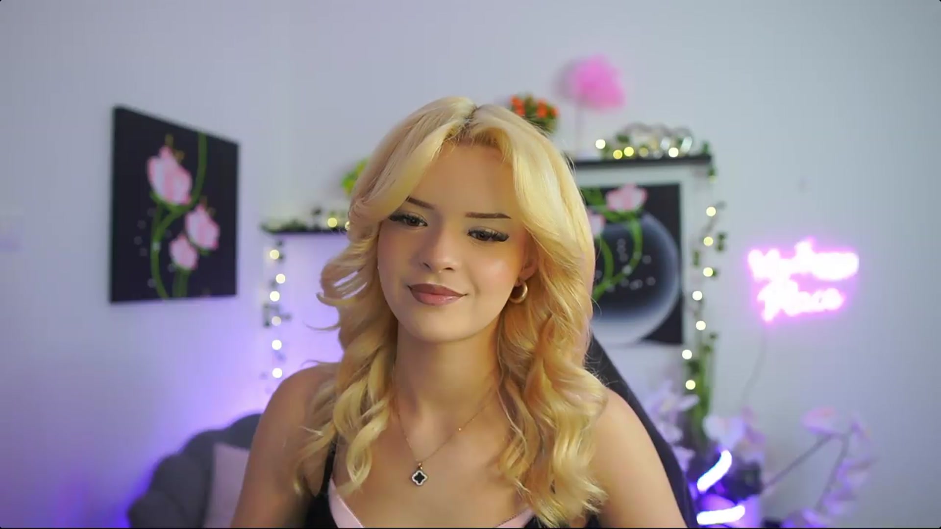 Gallery image thumbnail from Barbie_Bree's myfreecams stream on, 08/23/2026, 15:01 image 4 of 20