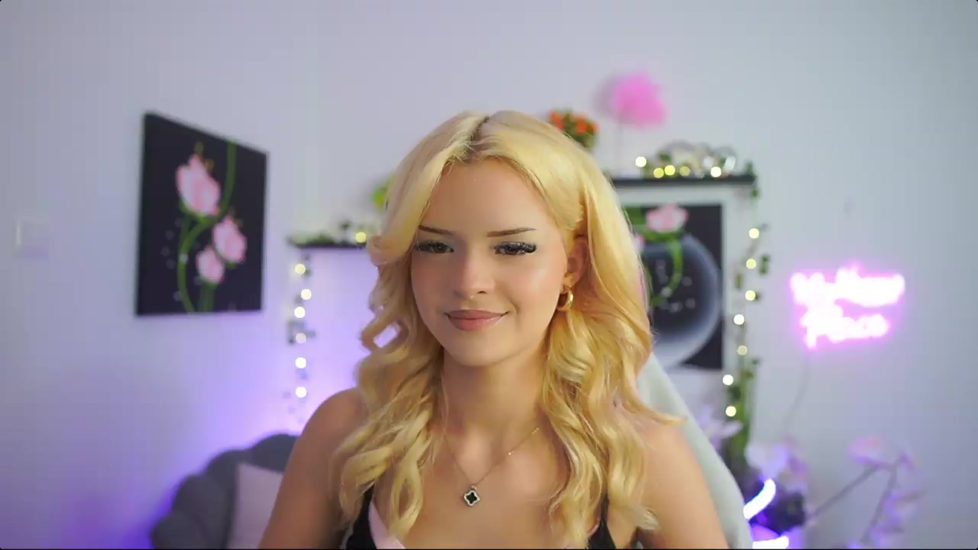 Gallery image thumbnail from Barbie_Bree's myfreecams stream on, 08/23/2026, 17:03 image 17 of 20