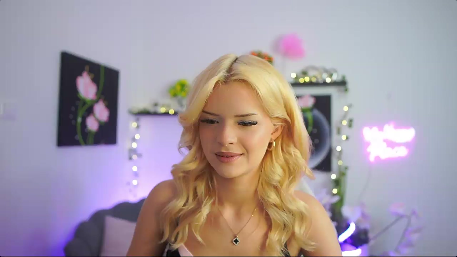 Gallery image thumbnail from Barbie_Bree's myfreecams stream on, 08/23/2026, 17:03 image 6 of 20