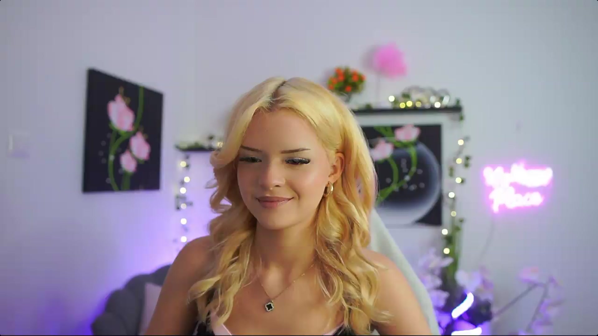 Gallery image thumbnail from Barbie_Bree's myfreecams stream on, 08/23/2026, 17:03 image 12 of 20