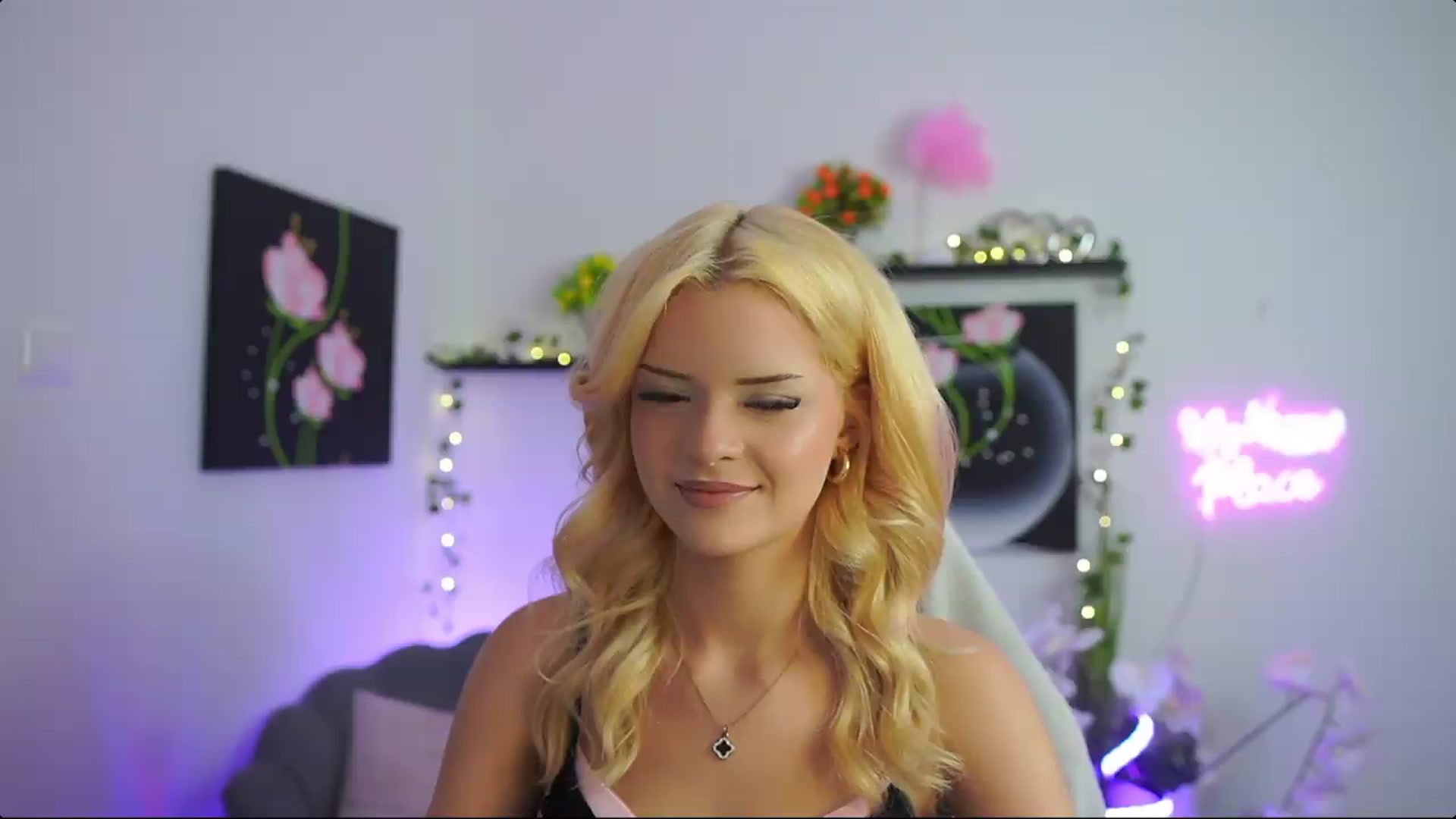 Gallery image thumbnail from Barbie_Bree's myfreecams stream on, 08/23/2026, 17:51 image 11 of 20