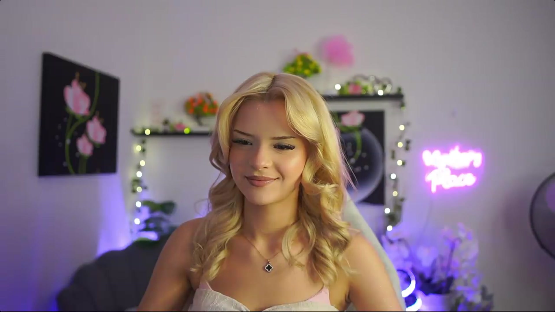 Gallery image thumbnail from Barbie_Bree's myfreecams stream on, 08/25/2026, 15:26 image 5 of 20