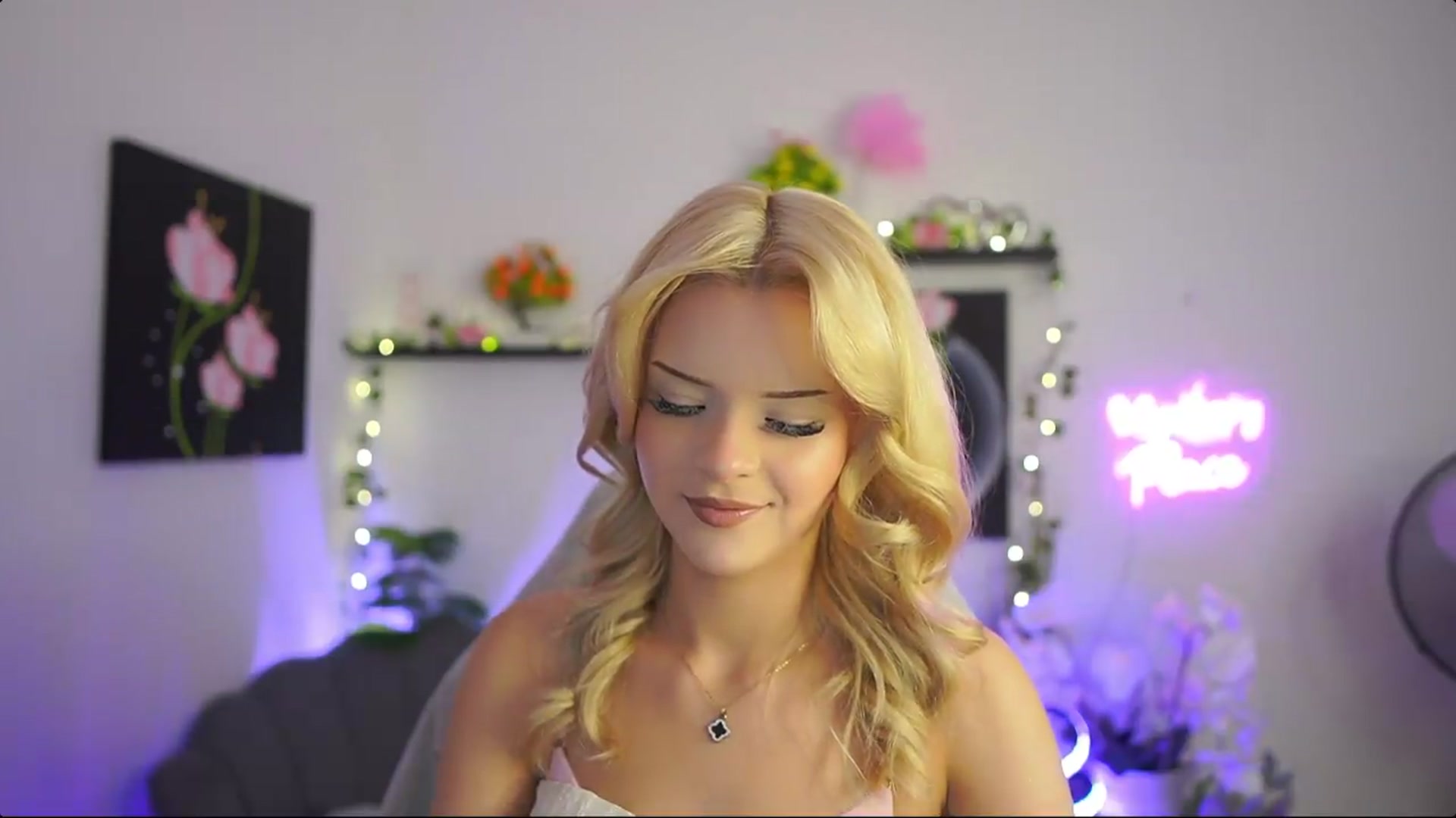 Gallery image thumbnail from Barbie_Bree's myfreecams stream on, 08/25/2026, 15:26 image 16 of 20