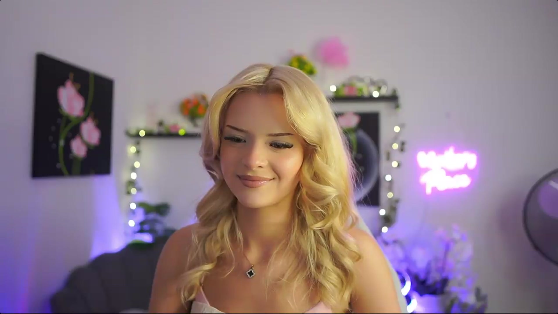 Gallery image thumbnail from Barbie_Bree's myfreecams stream on, 08/25/2026, 16:57 image 4 of 20