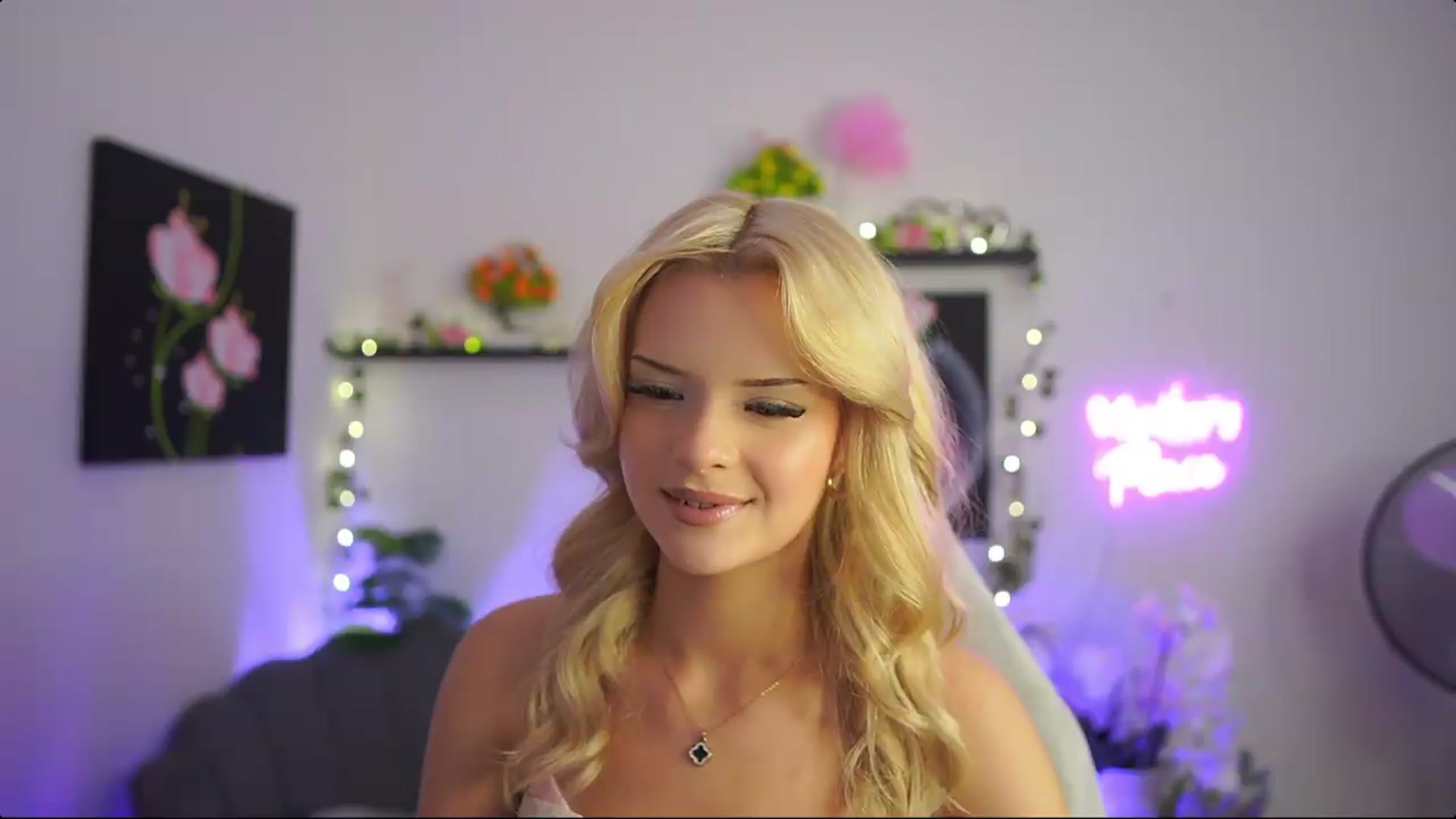 Gallery image thumbnail from Barbie_Bree's myfreecams stream on, 08/25/2026, 16:57 image 16 of 20