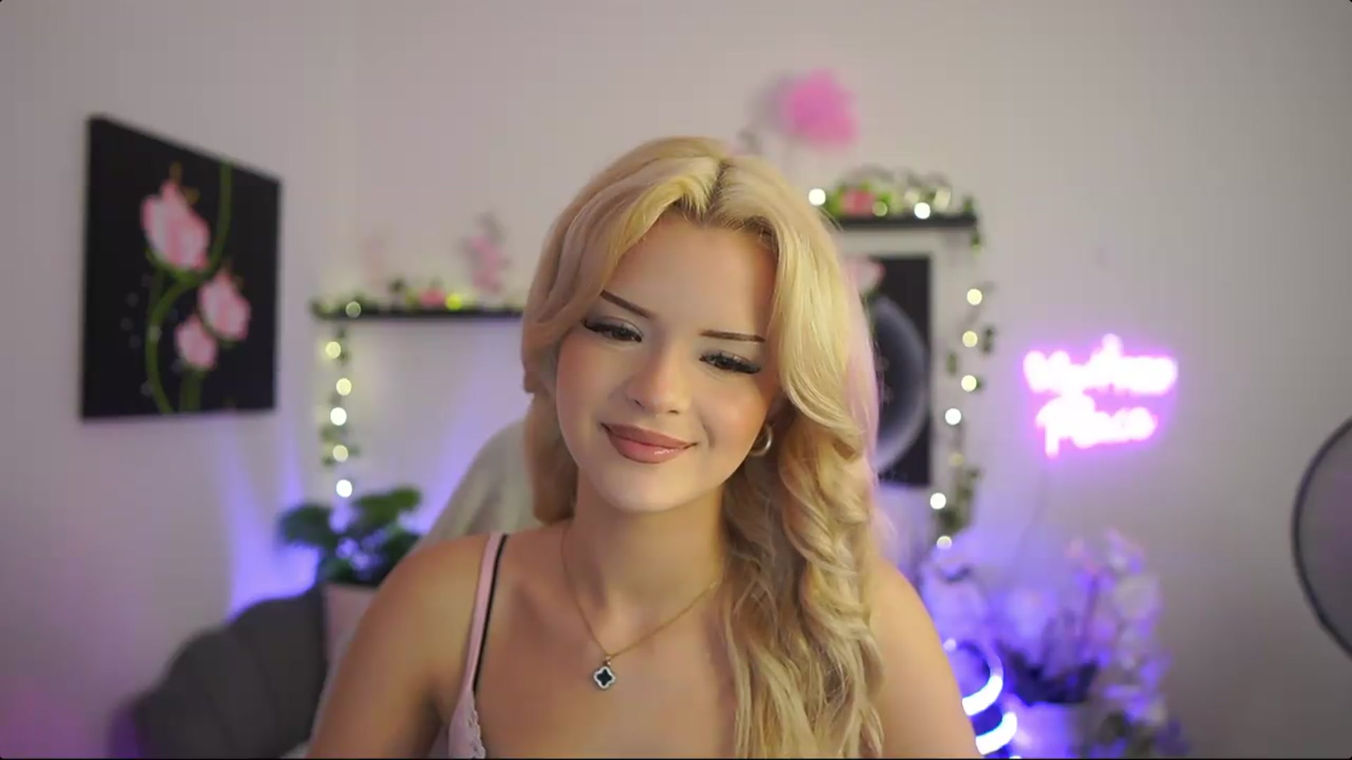 Gallery image thumbnail from Barbie_Bree's myfreecams stream on, 08/29/2026, 14:19 image 16 of 20