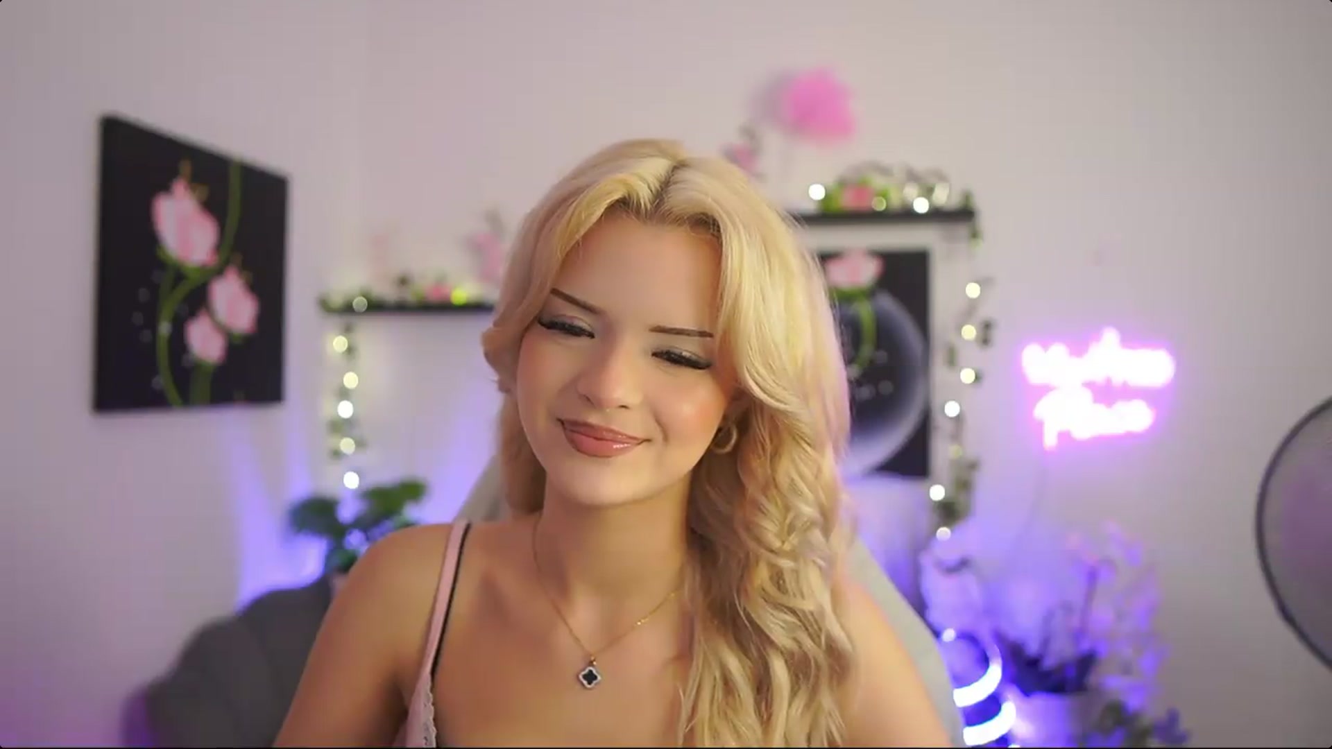 Gallery image thumbnail from Barbie_Bree's myfreecams stream on, 08/29/2026, 14:19 image 7 of 20