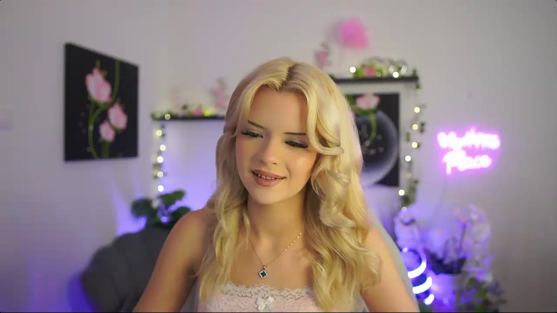 Gallery image thumbnail from Barbie_Bree's myfreecams stream on, 08/30/2026, 15:19 image 4 of 20
