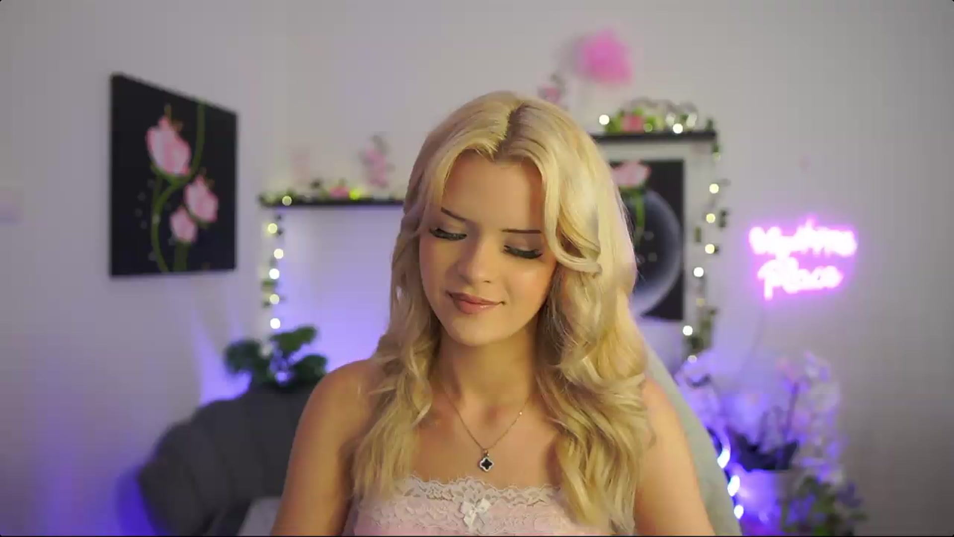 Gallery image thumbnail from Barbie_Bree's myfreecams stream on, 08/30/2026, 15:19 image 15 of 20