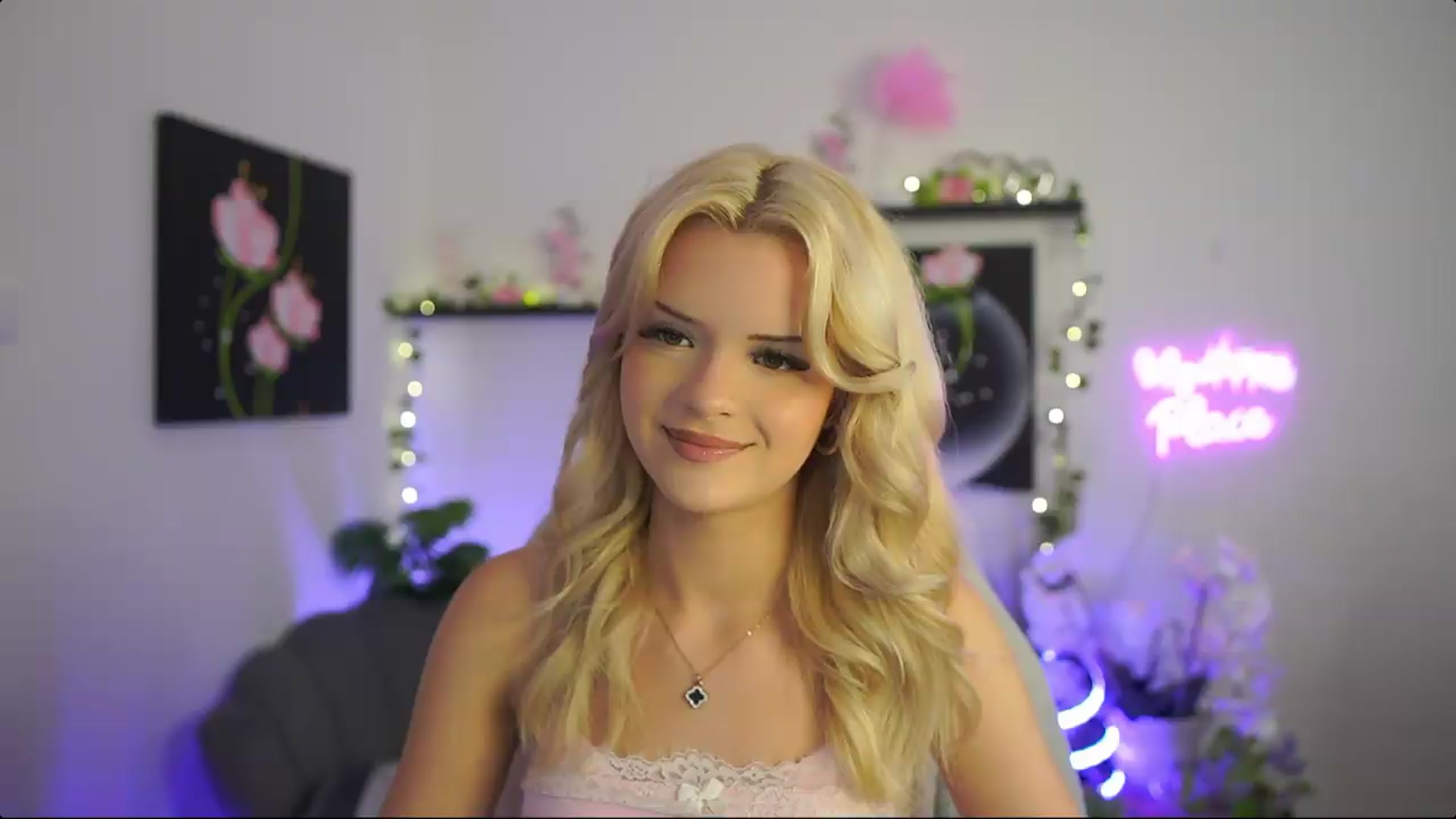 Gallery image thumbnail from Barbie_Bree's myfreecams stream on, 08/30/2026, 17:17 image 17 of 20