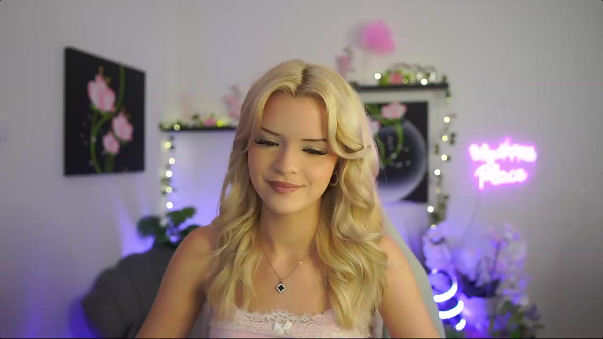 Gallery image thumbnail from Barbie_Bree's myfreecams stream on, 08/30/2026, 17:17 image 16 of 20