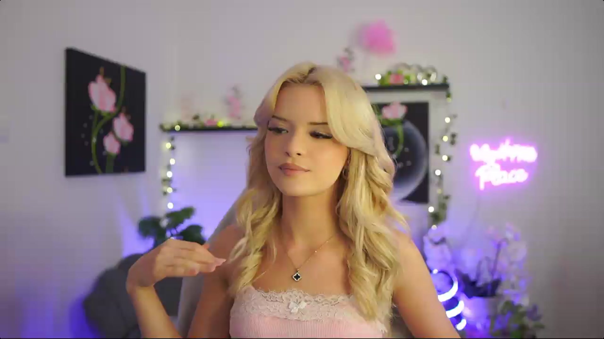 Gallery image thumbnail from Barbie_Bree's myfreecams stream on, 08/30/2026, 20:16 image 17 of 20
