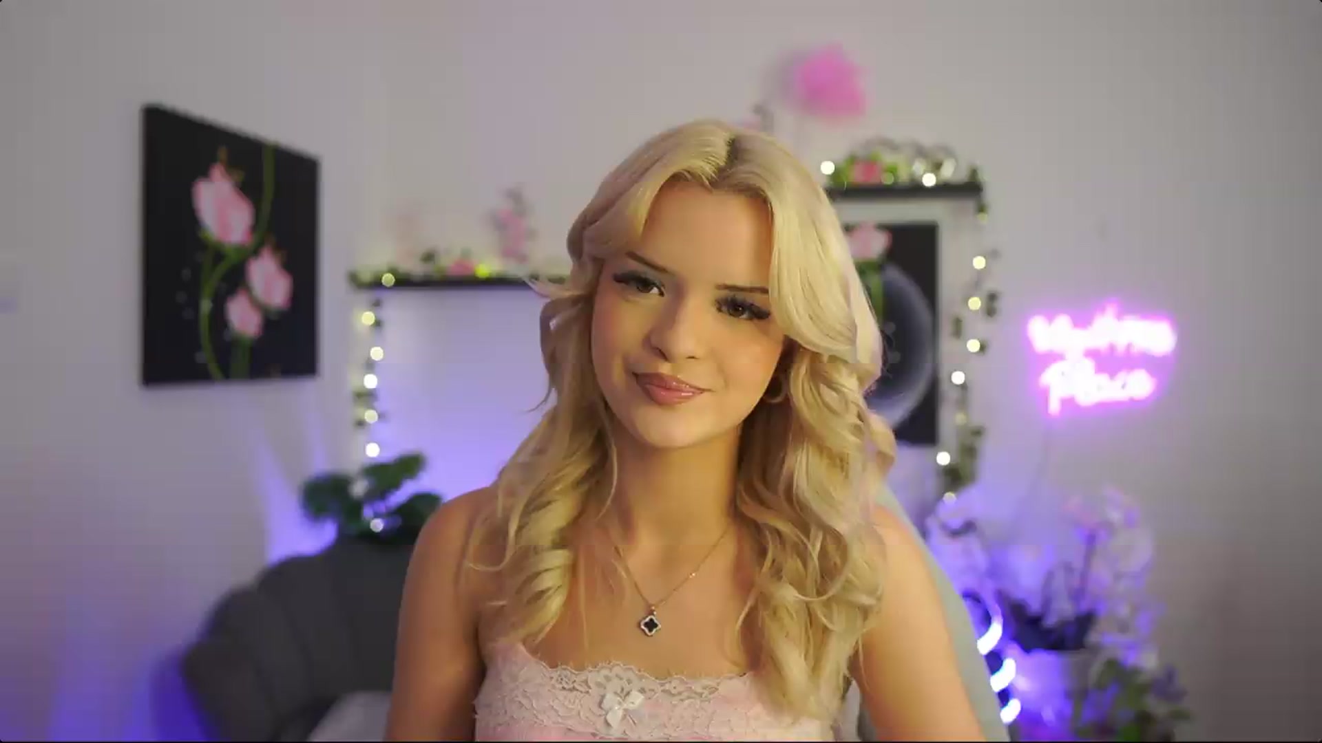 Gallery image thumbnail from Barbie_Bree's myfreecams stream on, 08/30/2026, 20:16 image 3 of 20