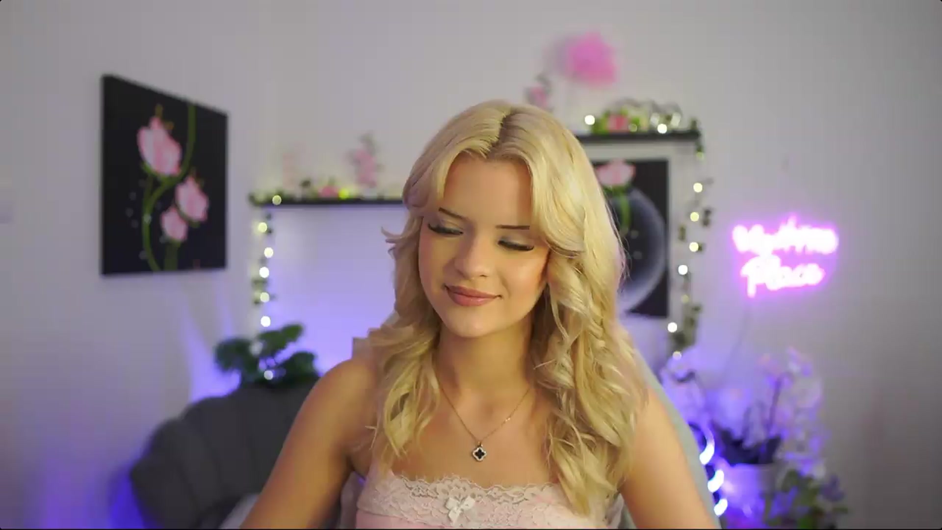 Gallery image thumbnail from Barbie_Bree's myfreecams stream on, 08/30/2026, 21:23 image 18 of 20