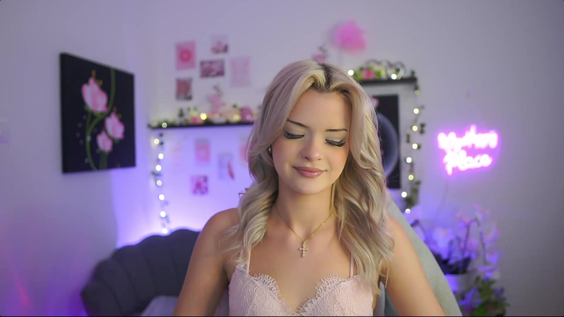 Gallery image thumbnail from Barbie_Bree's myfreecams stream on, 09/12/2026, 19:51 image 18 of 20