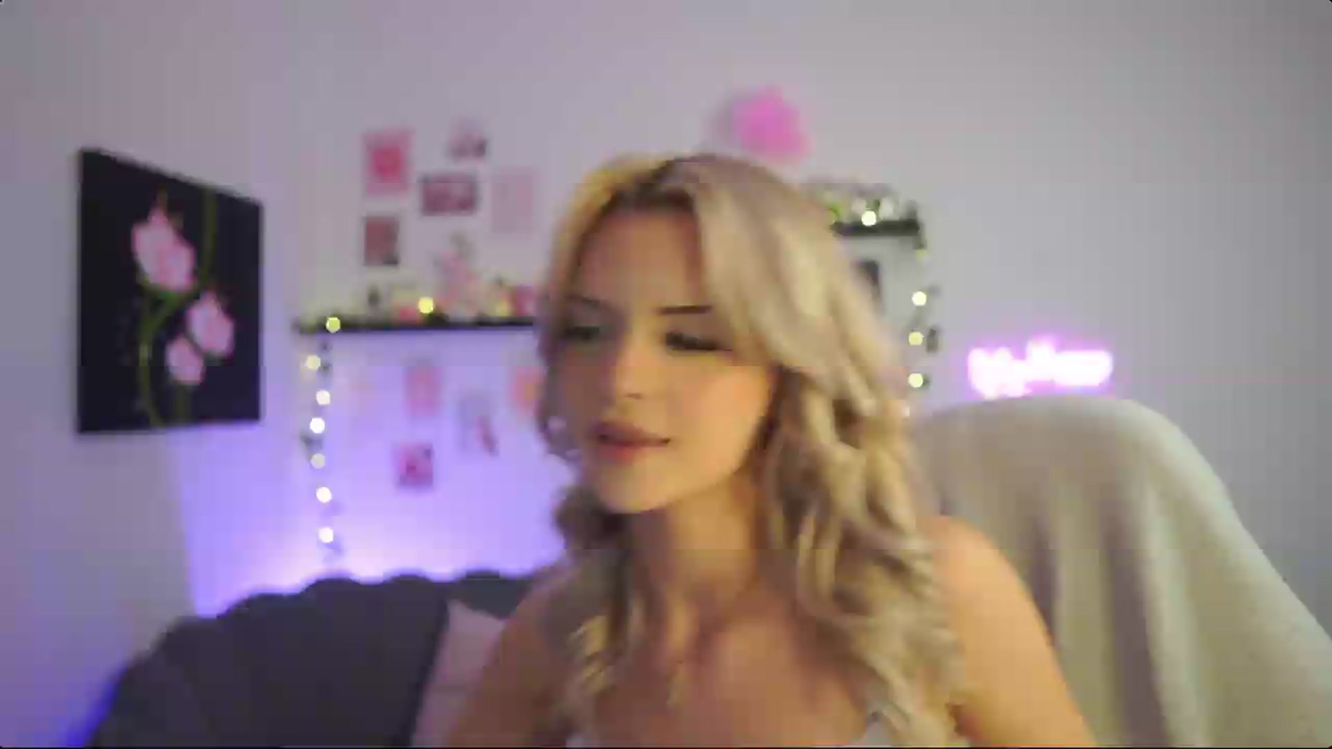 Gallery image thumbnail from Barbie_Bree's myfreecams stream on, 09/13/2026, 17:57 image 18 of 20