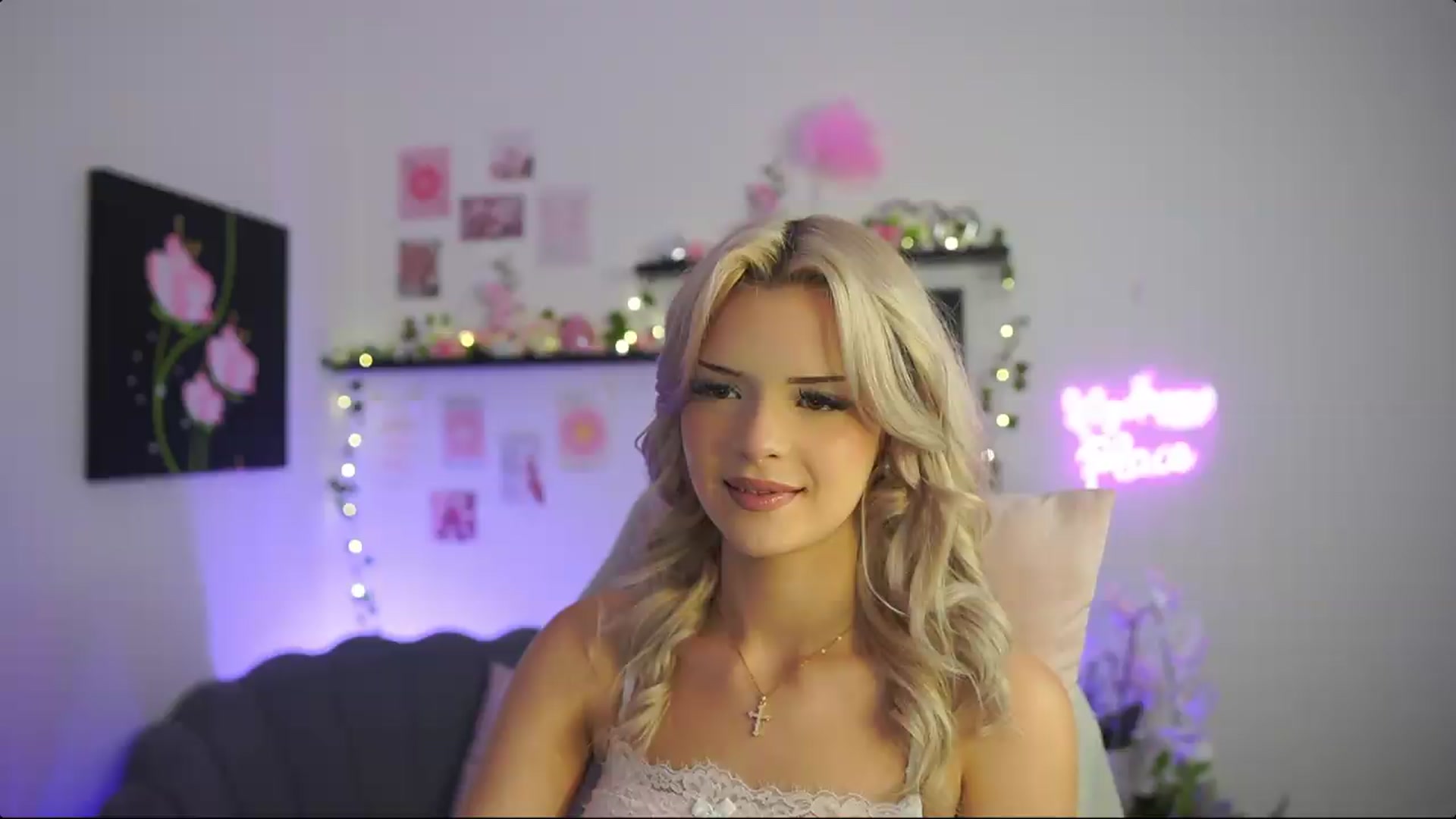 Gallery image thumbnail from Barbie_Bree's myfreecams stream on, 09/13/2026, 19:30 image 16 of 20