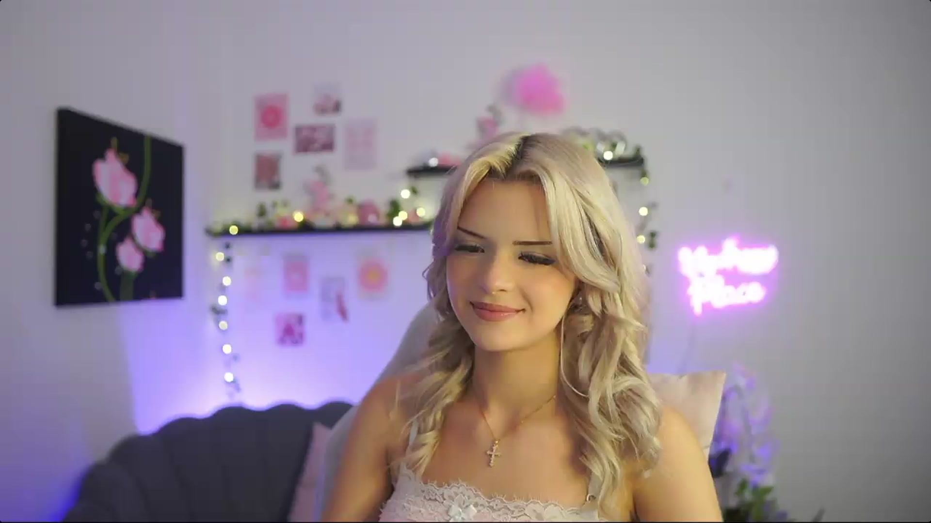 Gallery image thumbnail from Barbie_Bree's myfreecams stream on, 09/13/2026, 19:30 image 15 of 20
