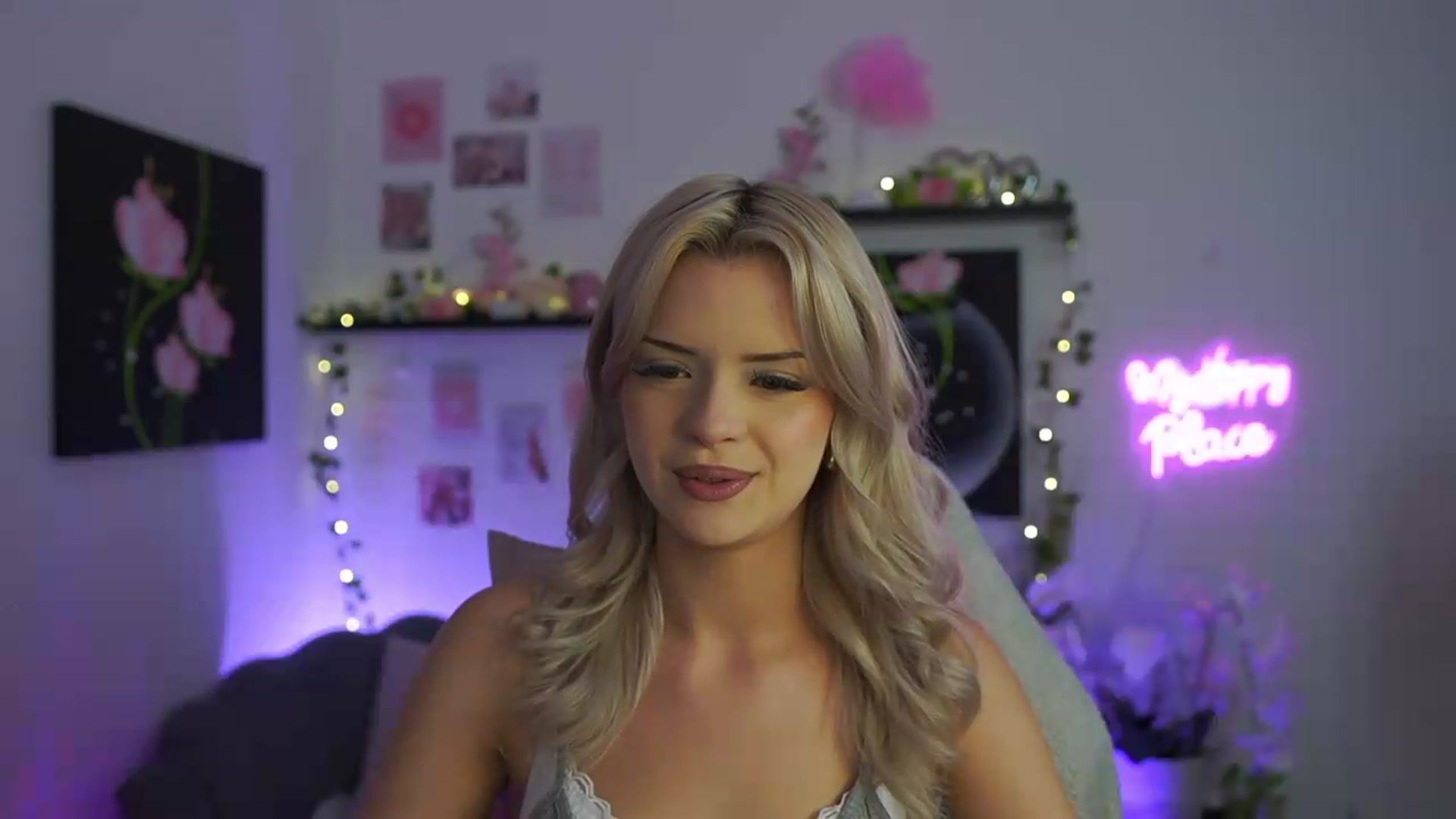Gallery image thumbnail from Barbie_Bree's myfreecams stream on, 09/15/2026, 15:06 image 10 of 20