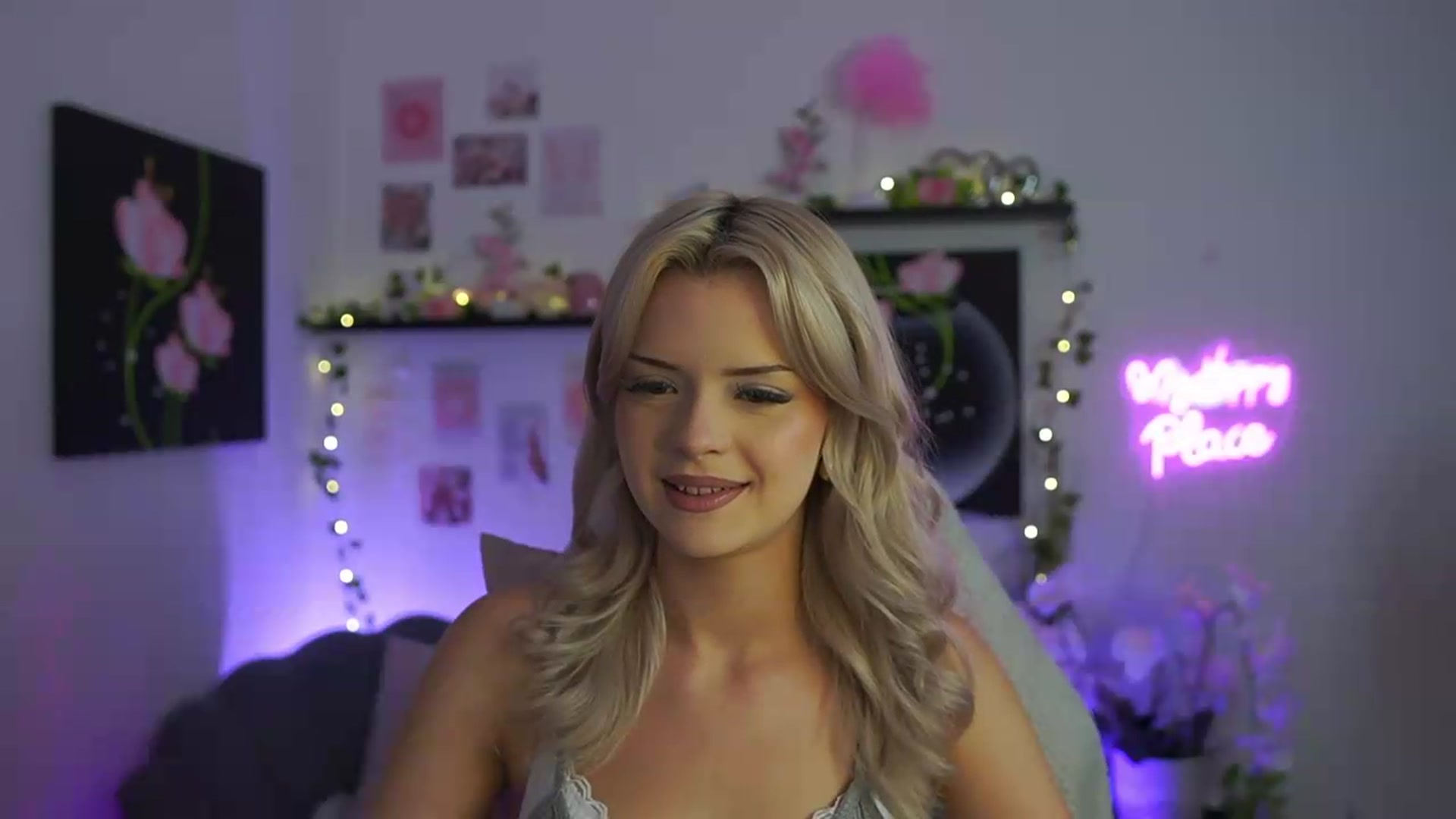 Gallery image thumbnail from Barbie_Bree's myfreecams stream on, 09/15/2026, 15:06 image 13 of 20