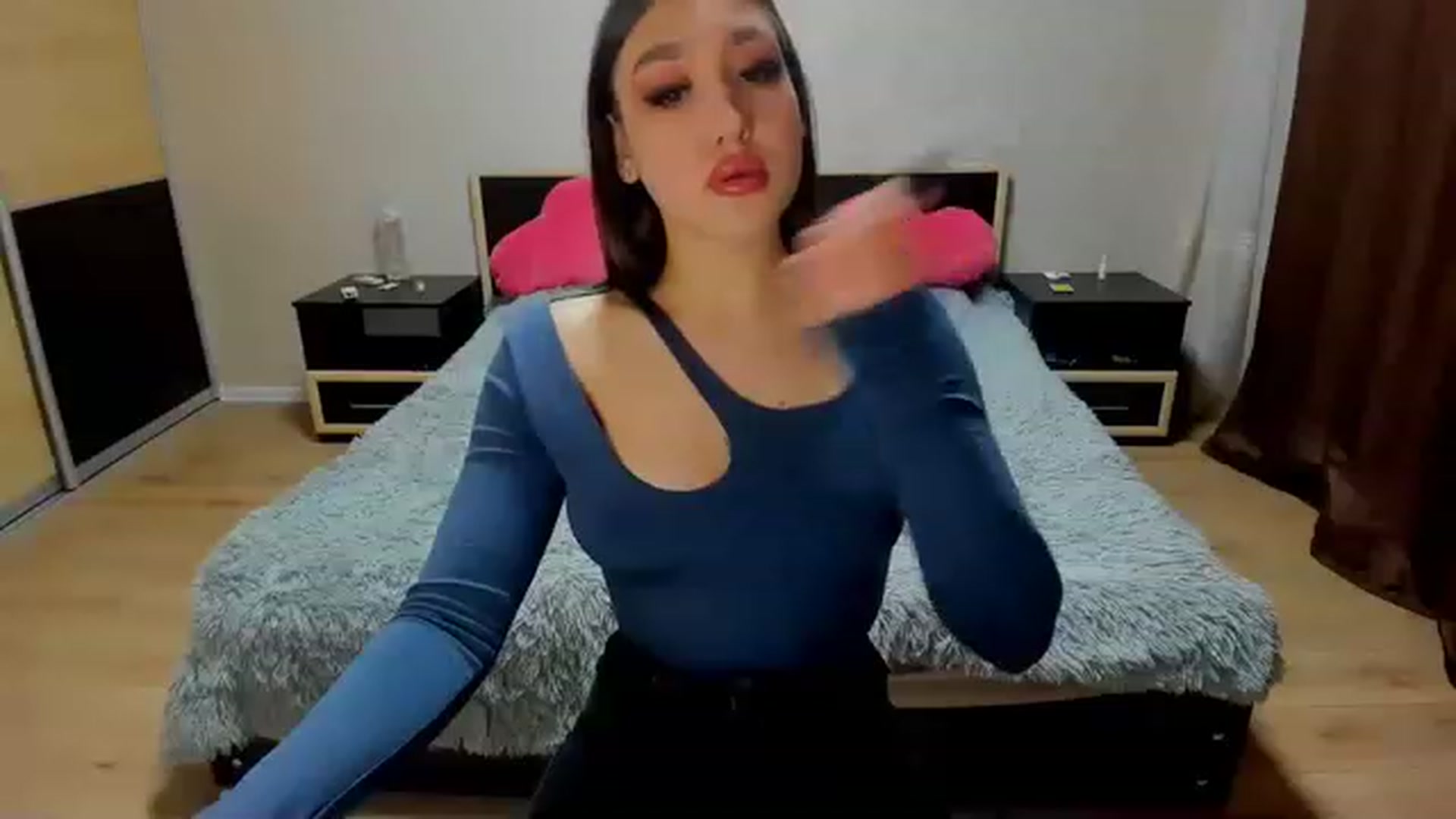 Gallery image thumbnail from Barbie_Dreams's myfreecams stream on, 02/24/2023, 17:43 image 5 of 20