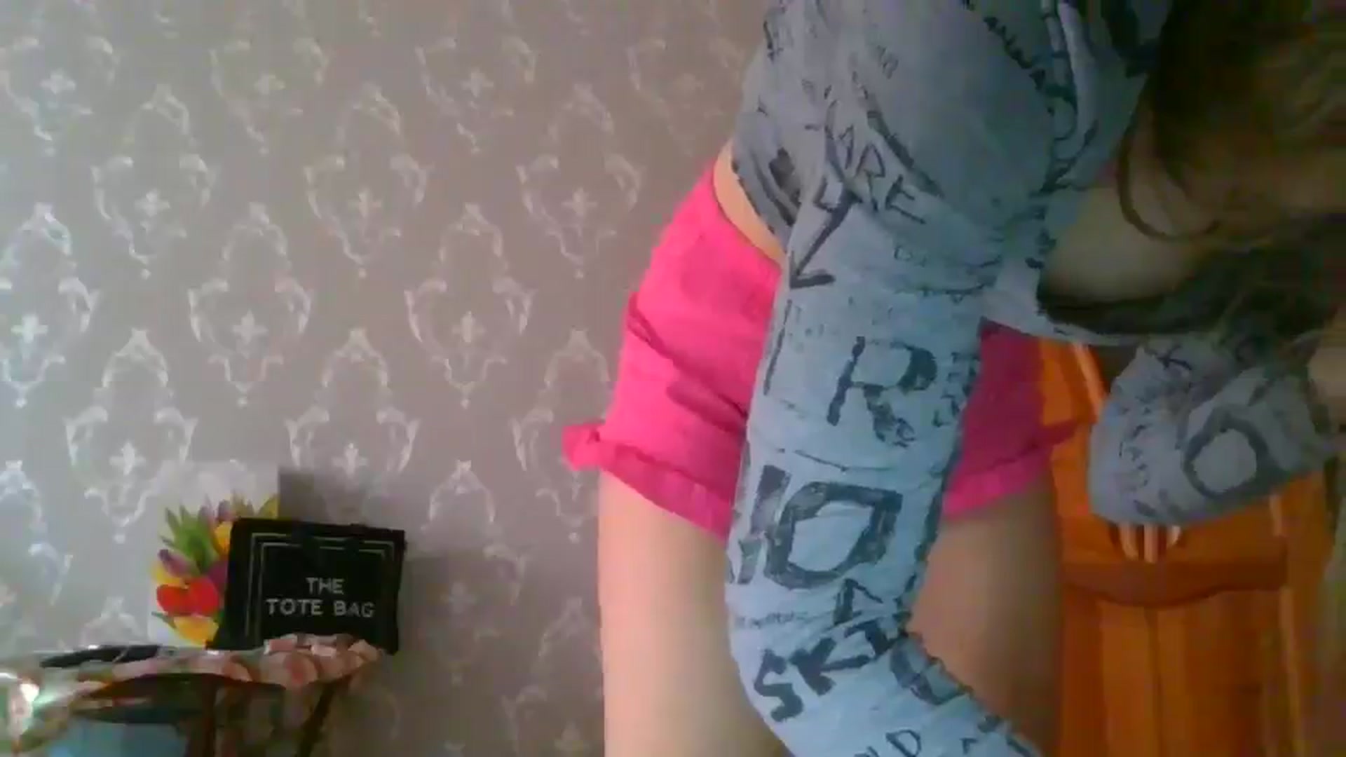 Gallery image thumbnail from Barbie_Giirl_'s myfreecams stream on, 01/03/2025, 11:59 image 6 of 20