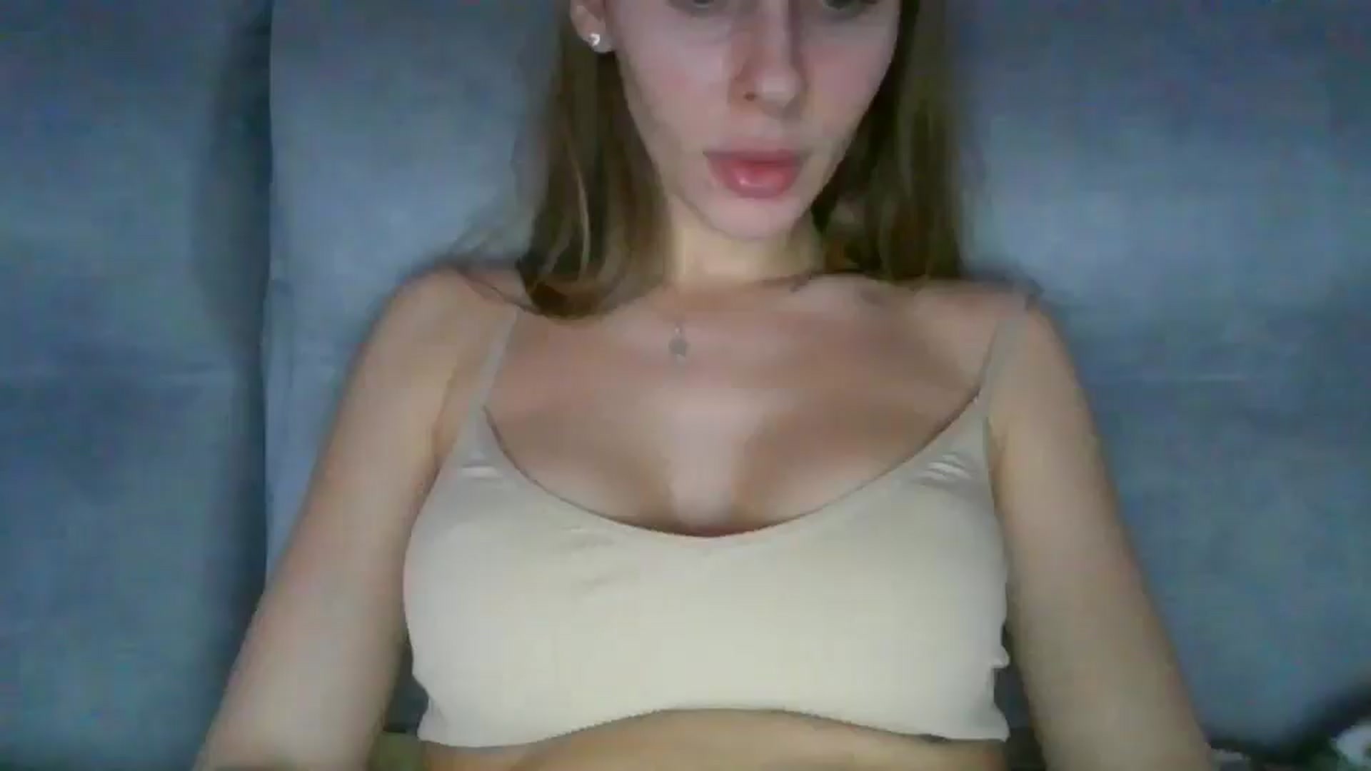 Gallery image thumbnail from Barbie_Giirl_'s myfreecams stream on, 01/05/2025, 13:23 image 1 of 20