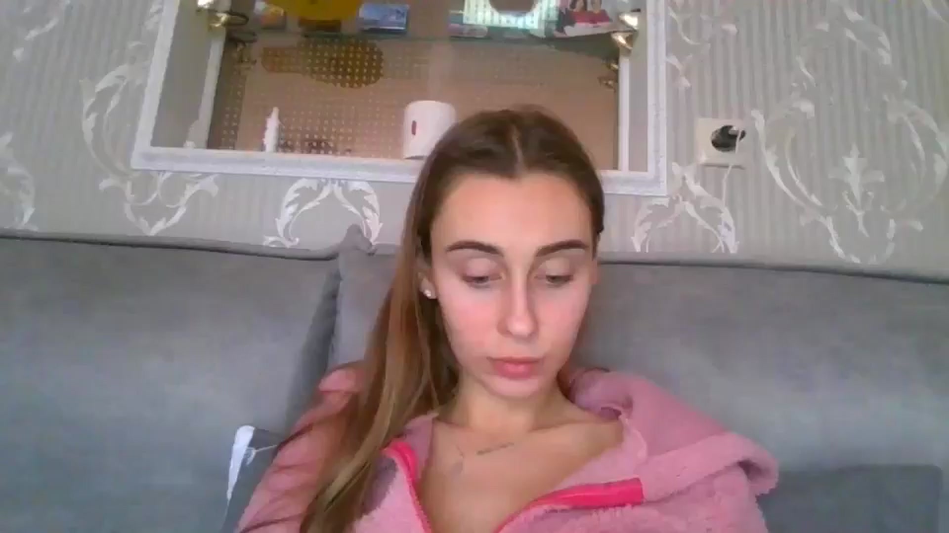 Gallery image thumbnail from Barbie_Giirl_'s myfreecams stream on, 01/16/2025, 11:32 image 14 of 20