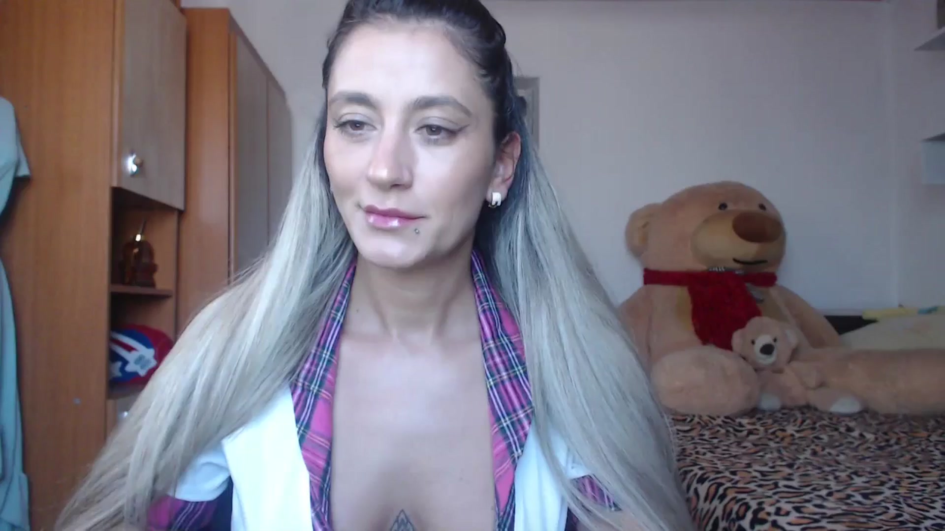 Gallery image thumbnail from Barbie_Girl_'s myfreecams stream on, 11/17/2024, 12:23 image 4 of 20