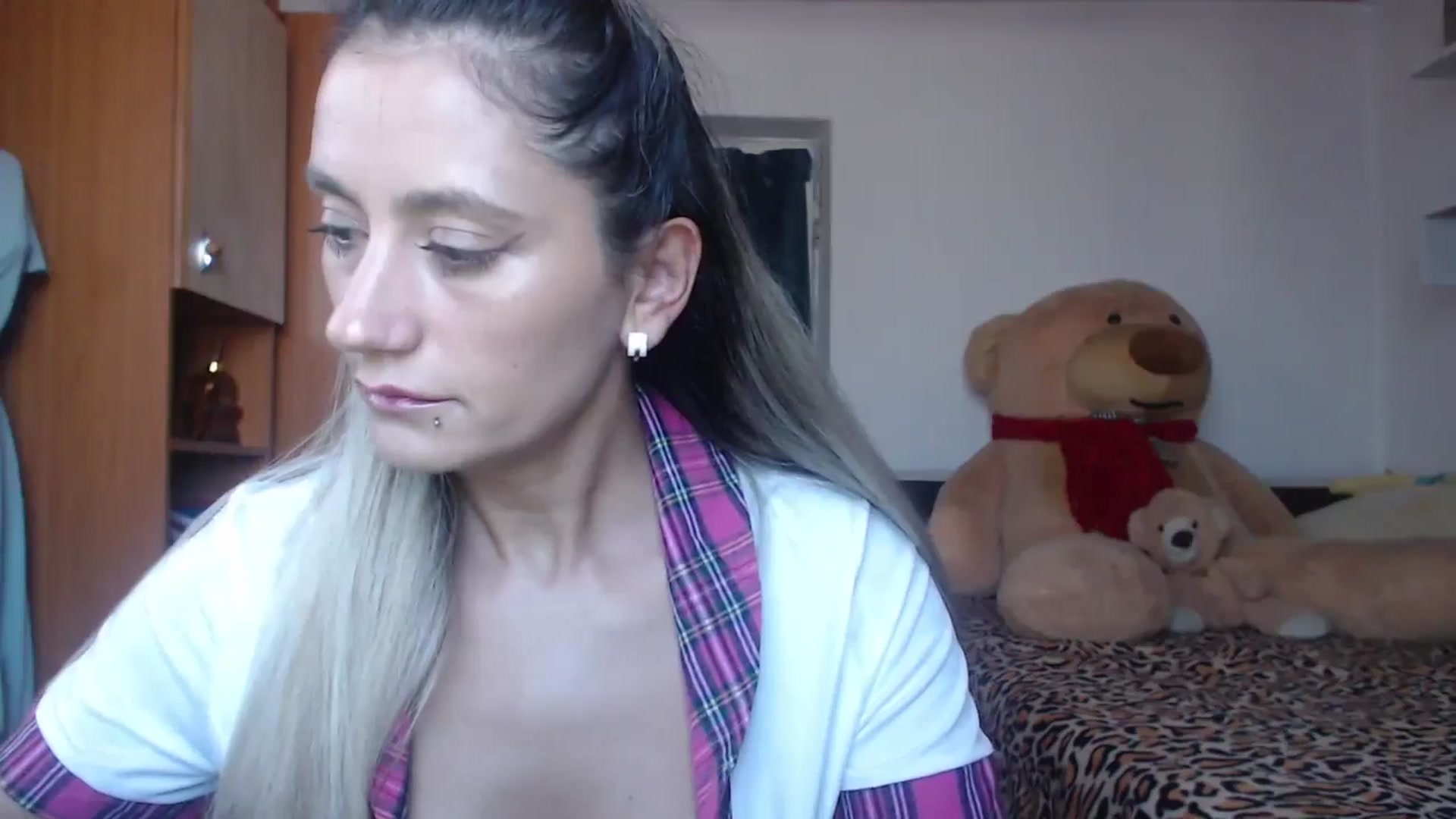 Gallery image thumbnail from Barbie_Girl_'s myfreecams stream on, 11/17/2024, 12:23 image 20 of 20